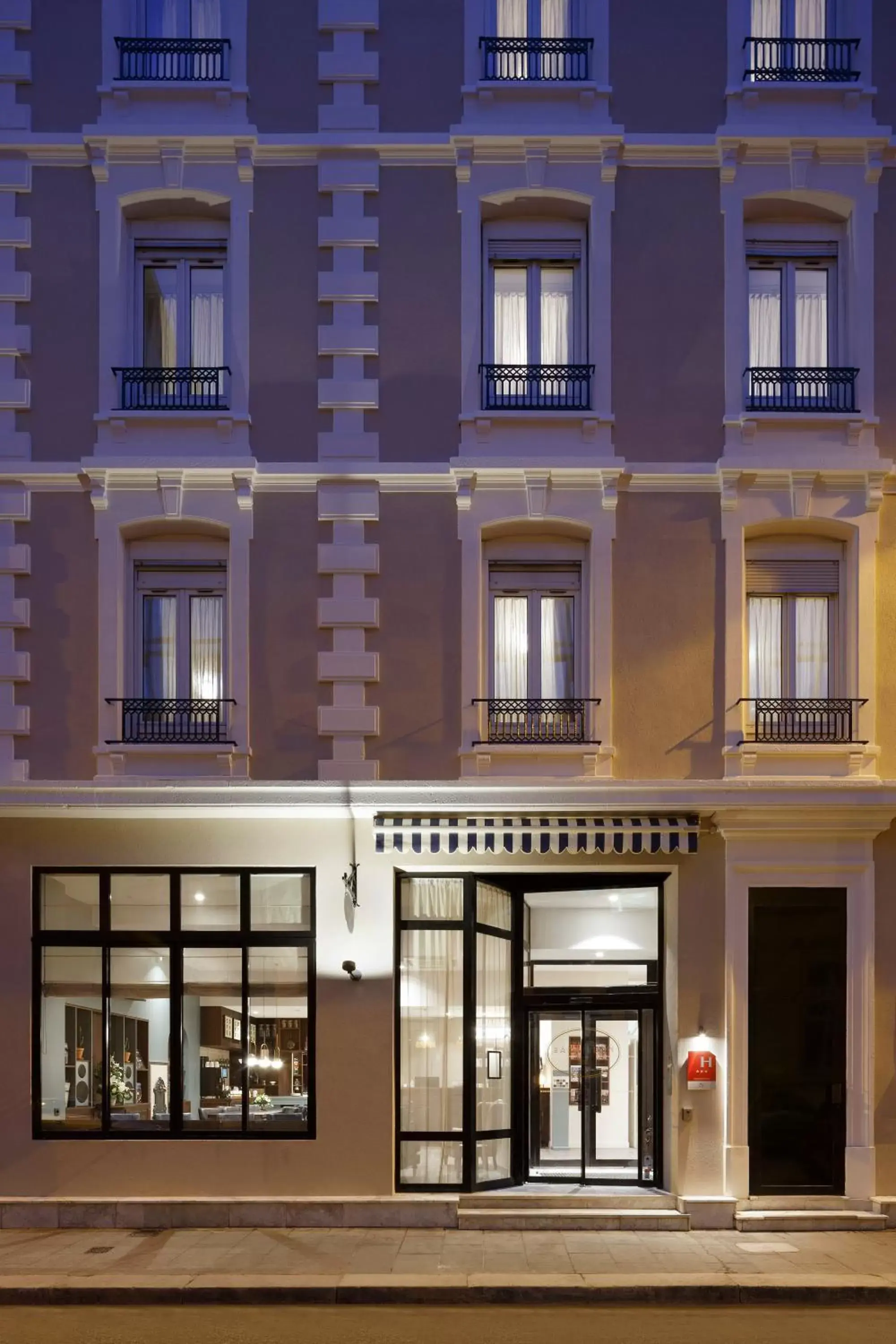 Facade/entrance, Property Building in Maison Barbillon Grenoble