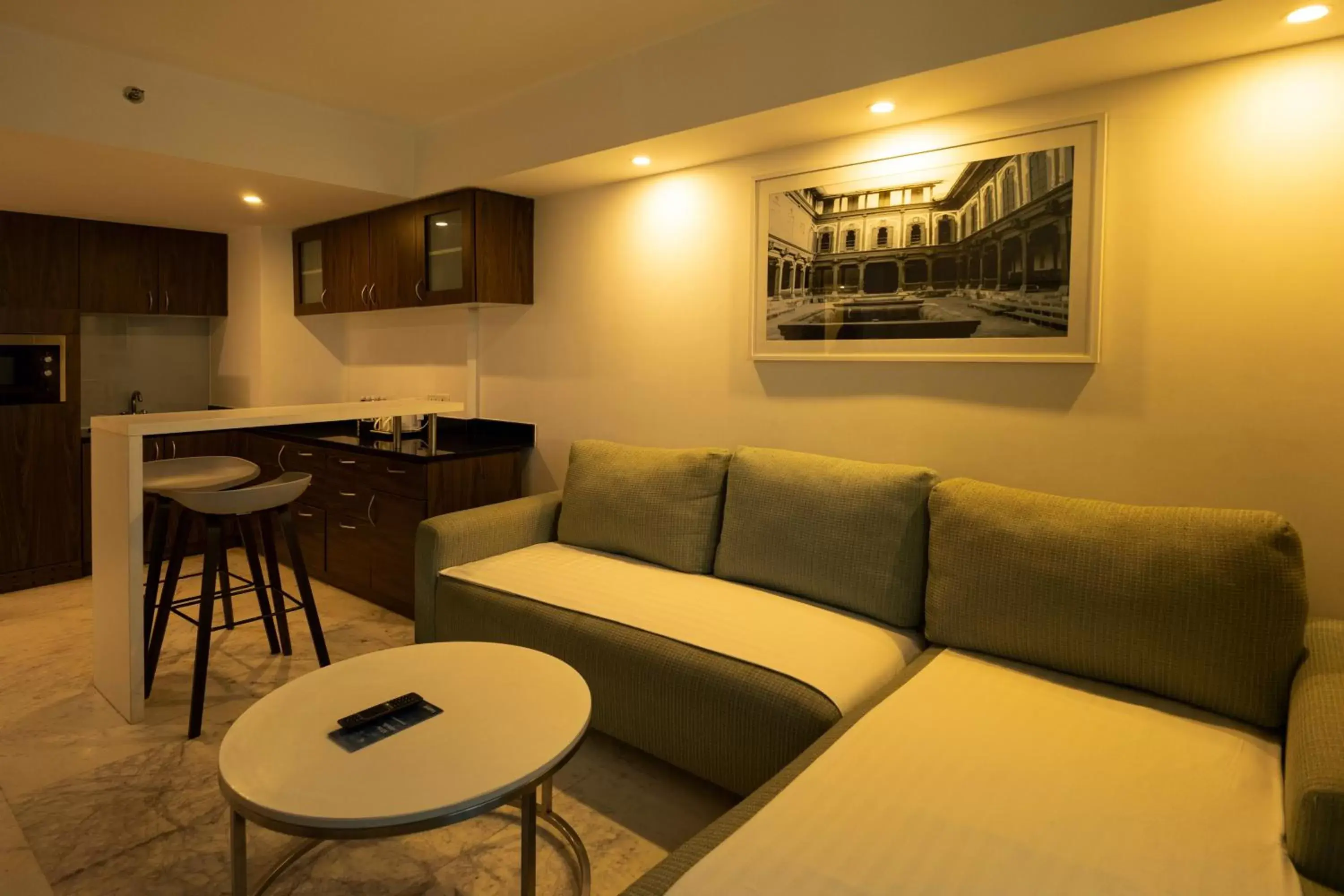 Kitchen or kitchenette, Seating Area in Fairfield by Marriott Pune Kharadi