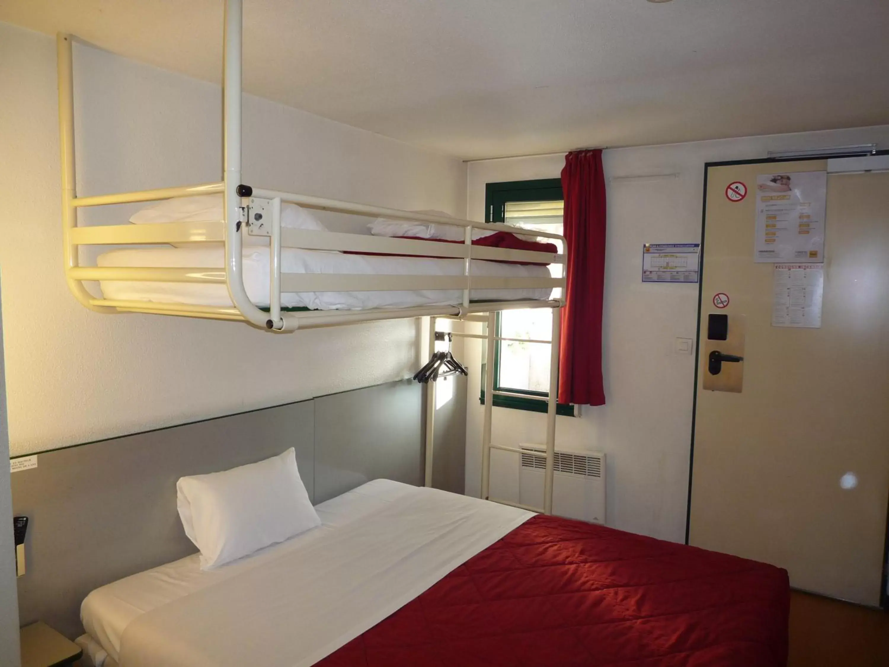 Bedroom, Bunk Bed in Première Classe Valence Sud