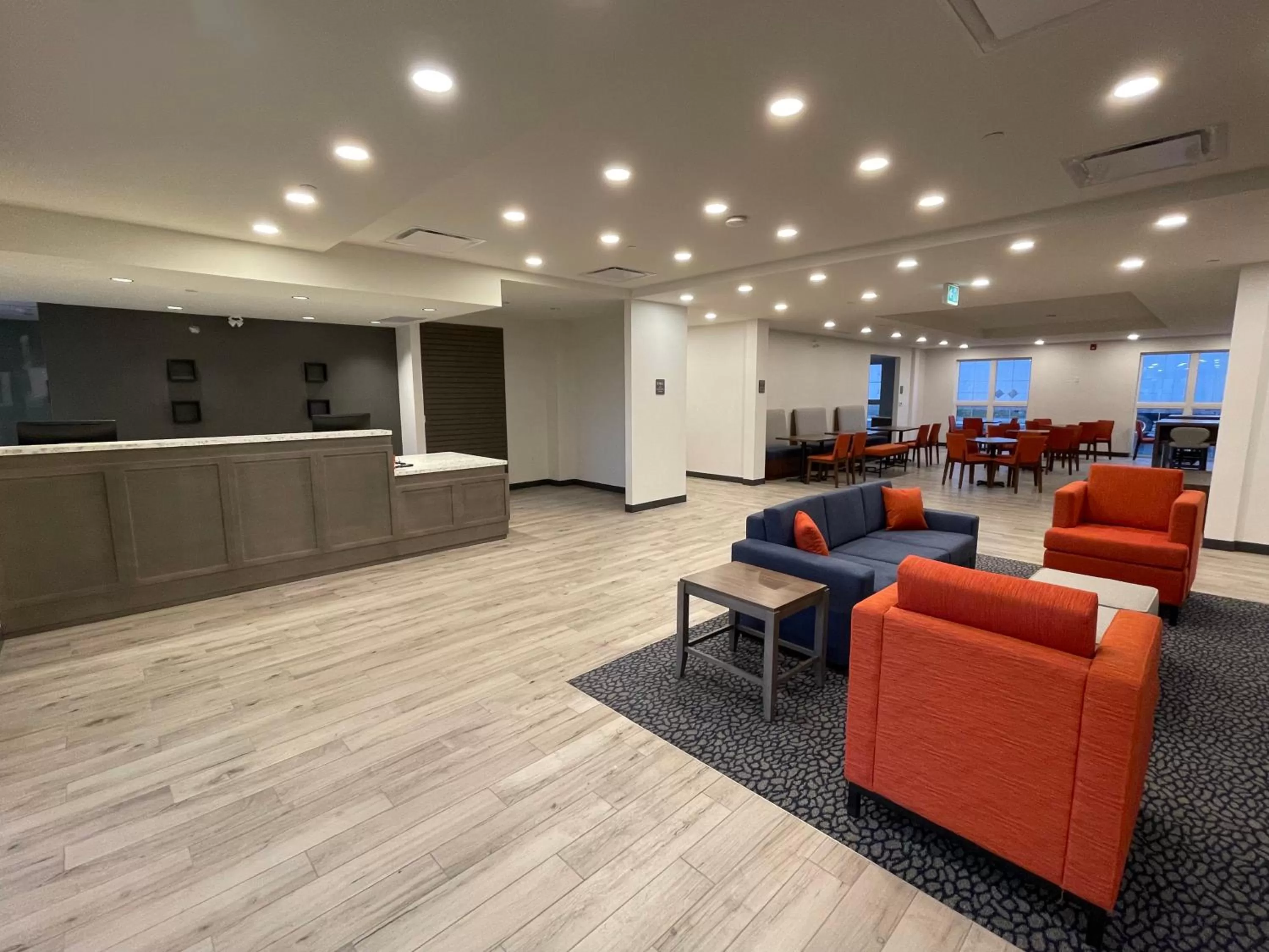 Seating area in Comfort Inn & Suites