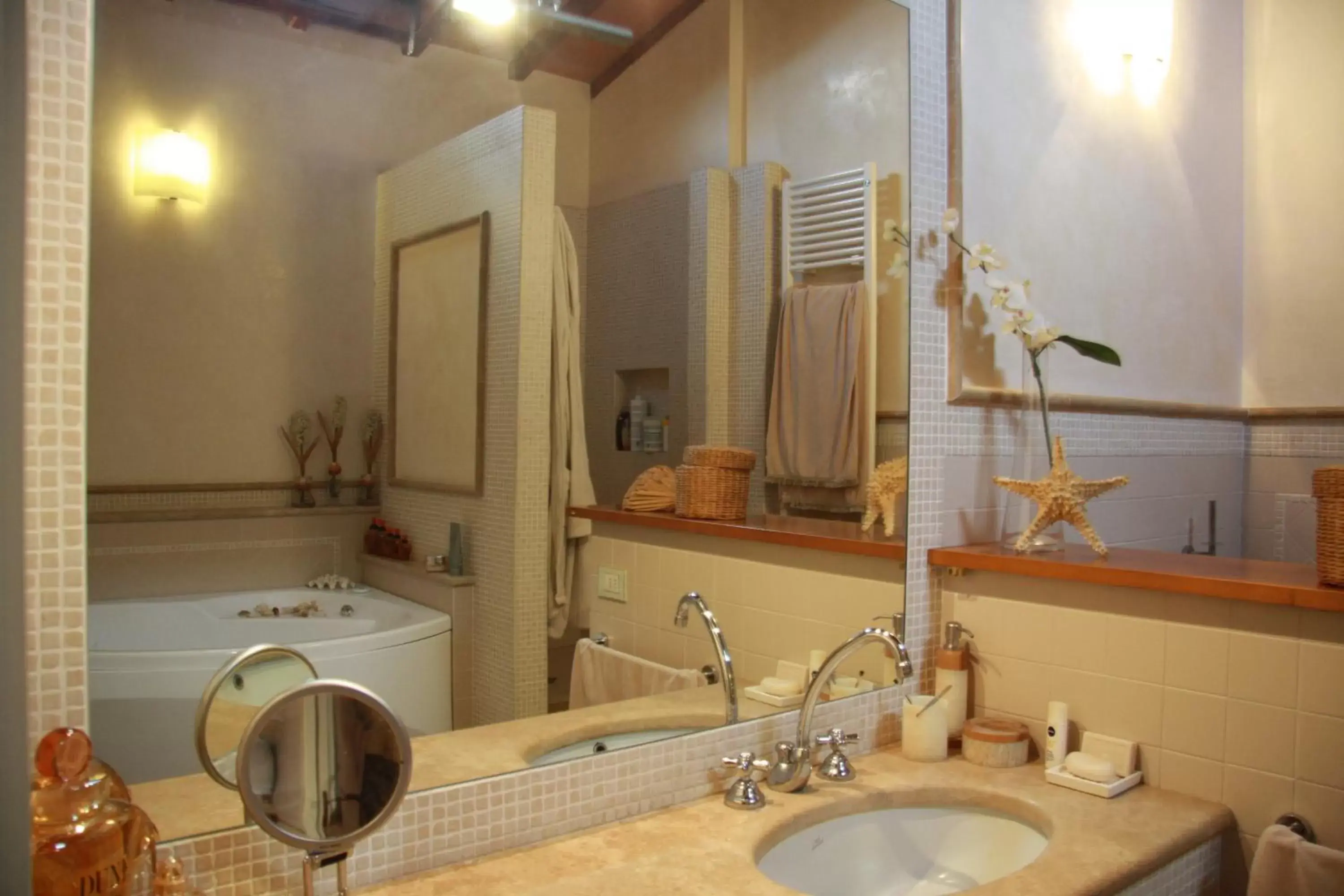 Bathroom in Pietra E Glicine B&B