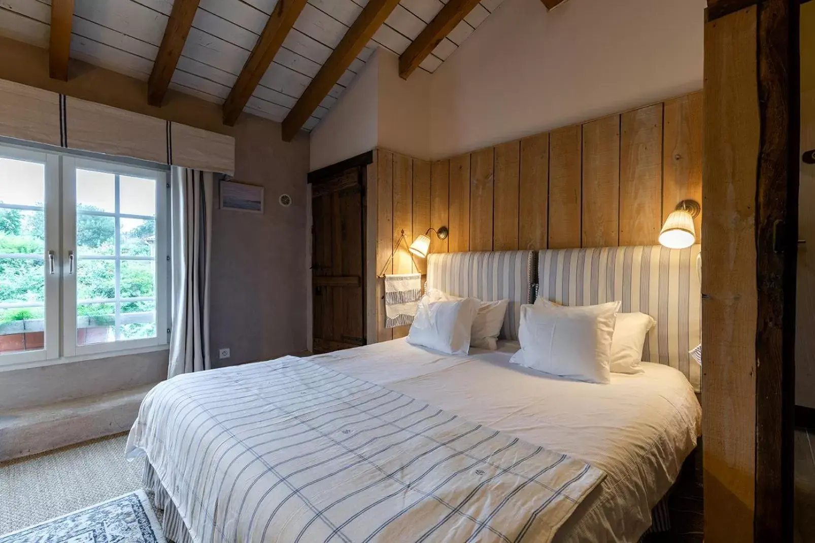 Bedroom, Bed in Domaine de Bassilour