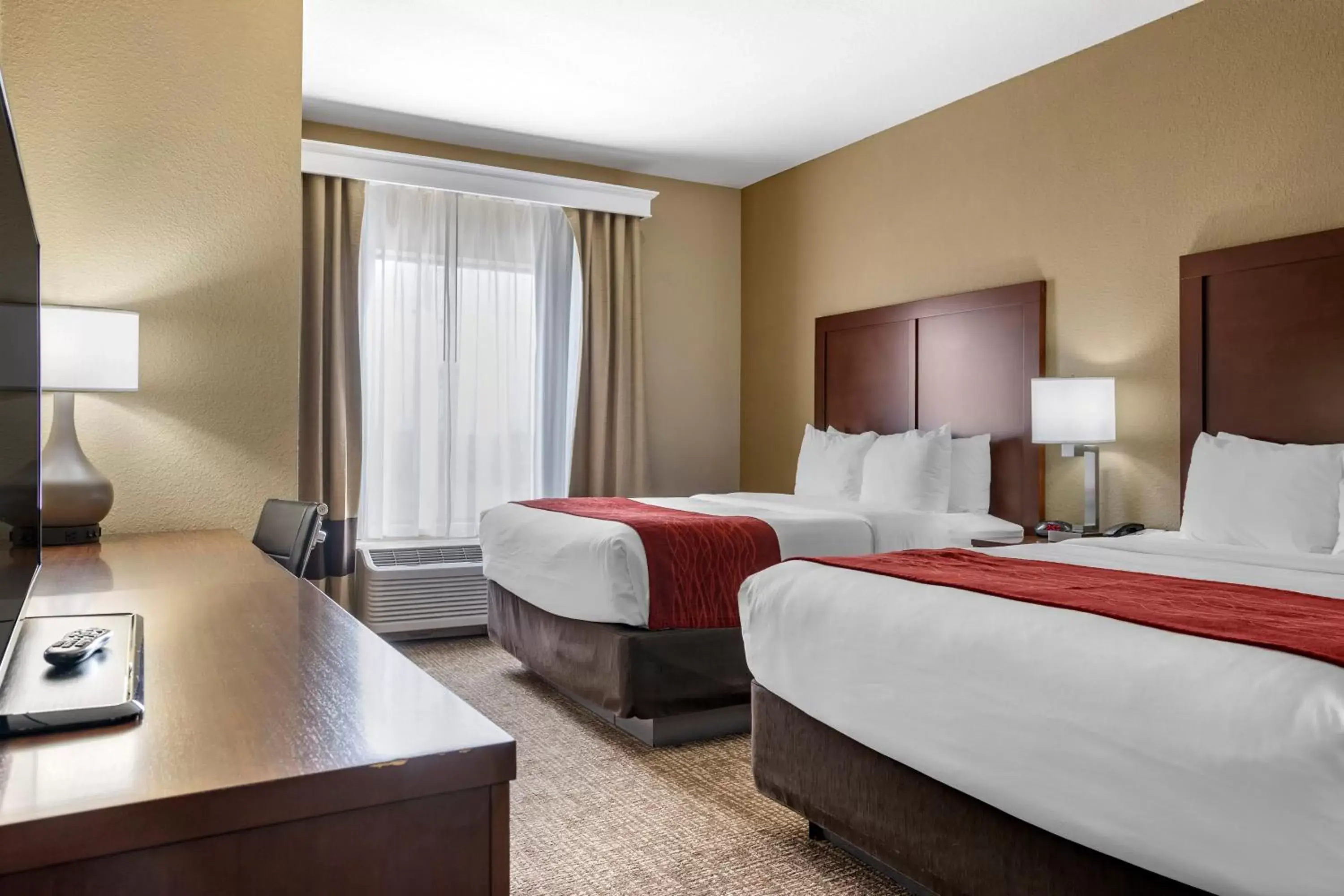 Bed in Comfort Inn & Suites Augusta