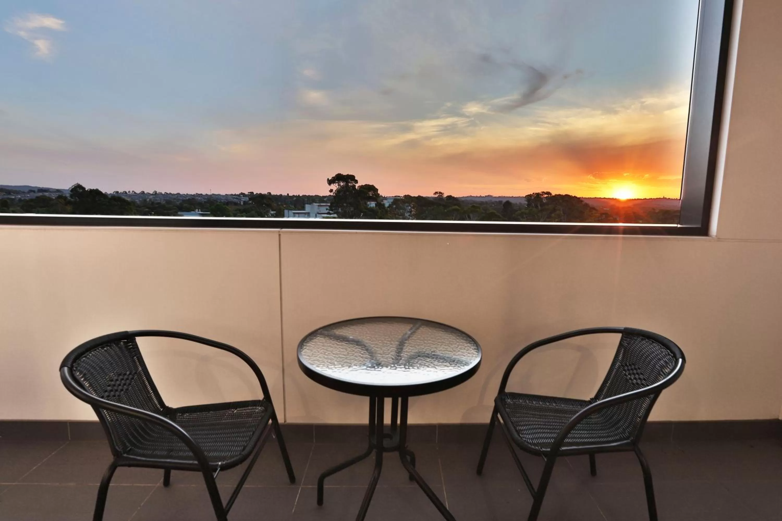 Melbourne Knox Central Apartment Hotel Official