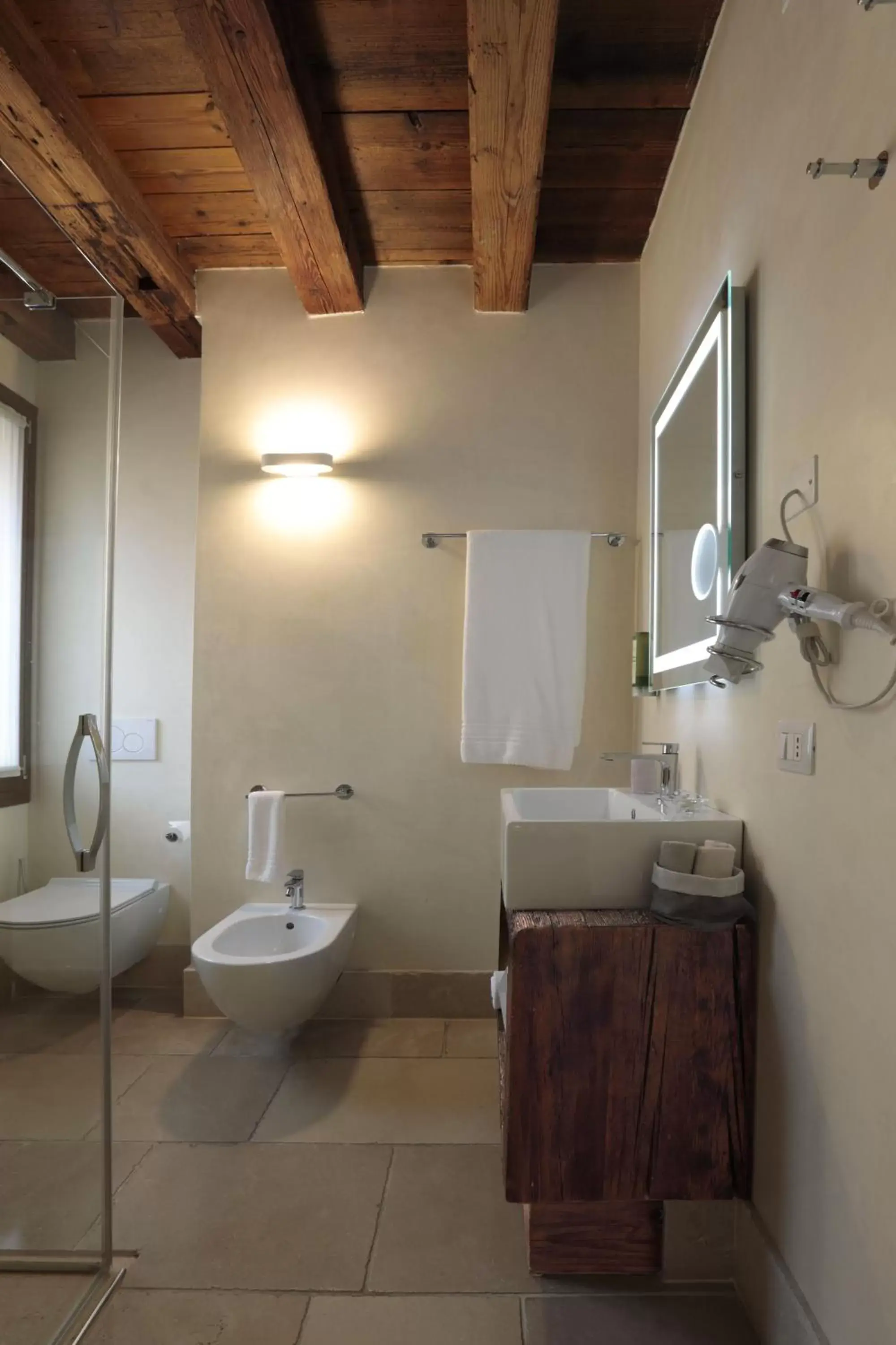 Shower, Bathroom in Hotel Antica Abbazia