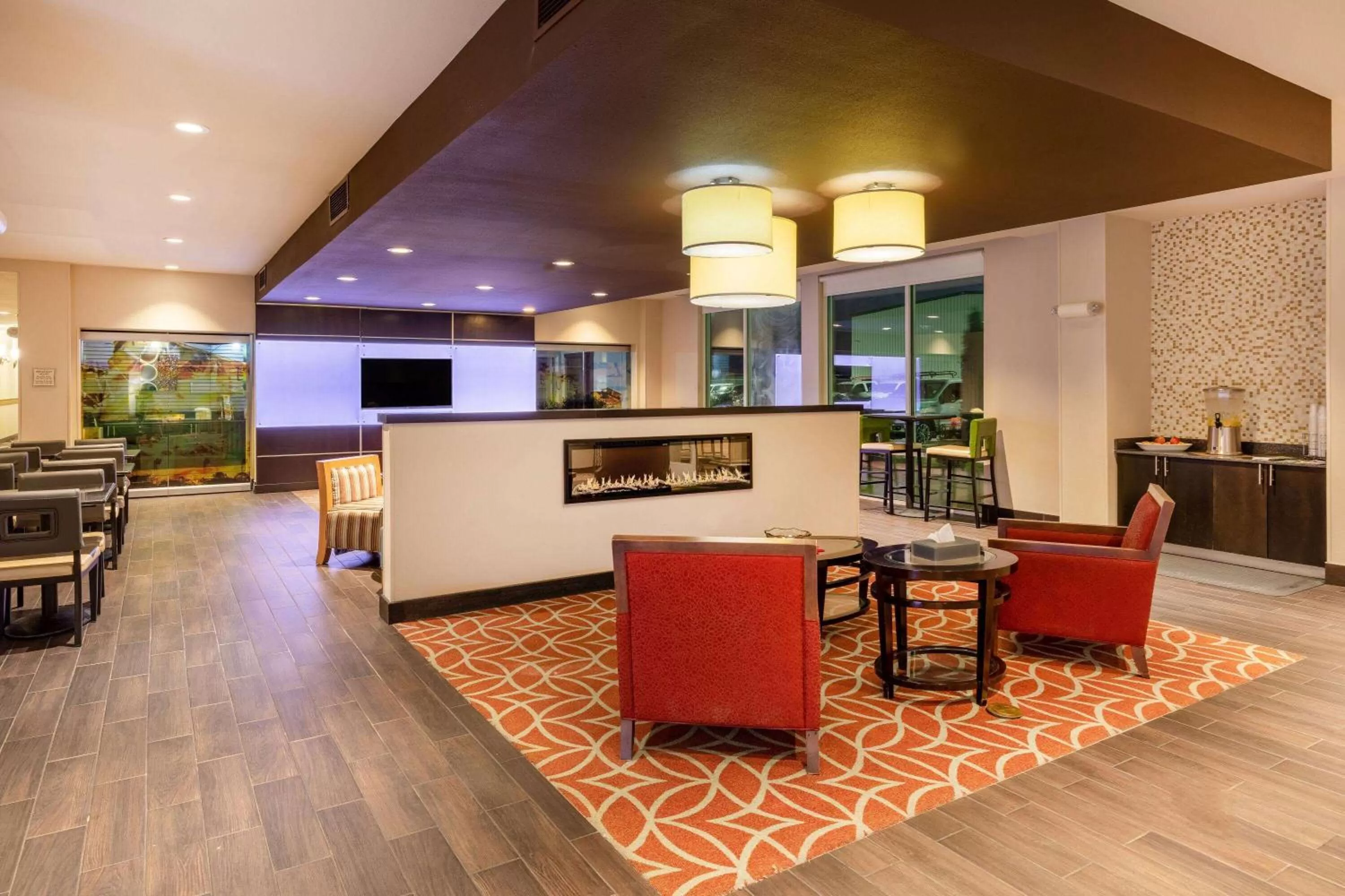 Lobby or reception in La Quinta by Wyndham Wichita Falls - MSU Area