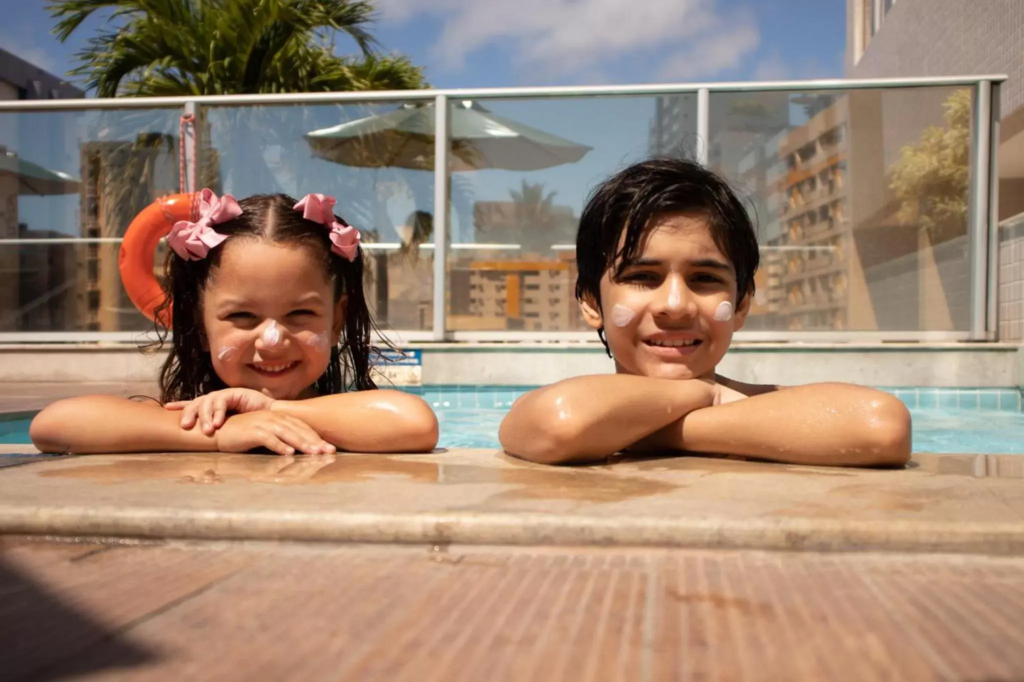 Swimming pool in Holiday Inn Express Maceió, an IHG Hotel