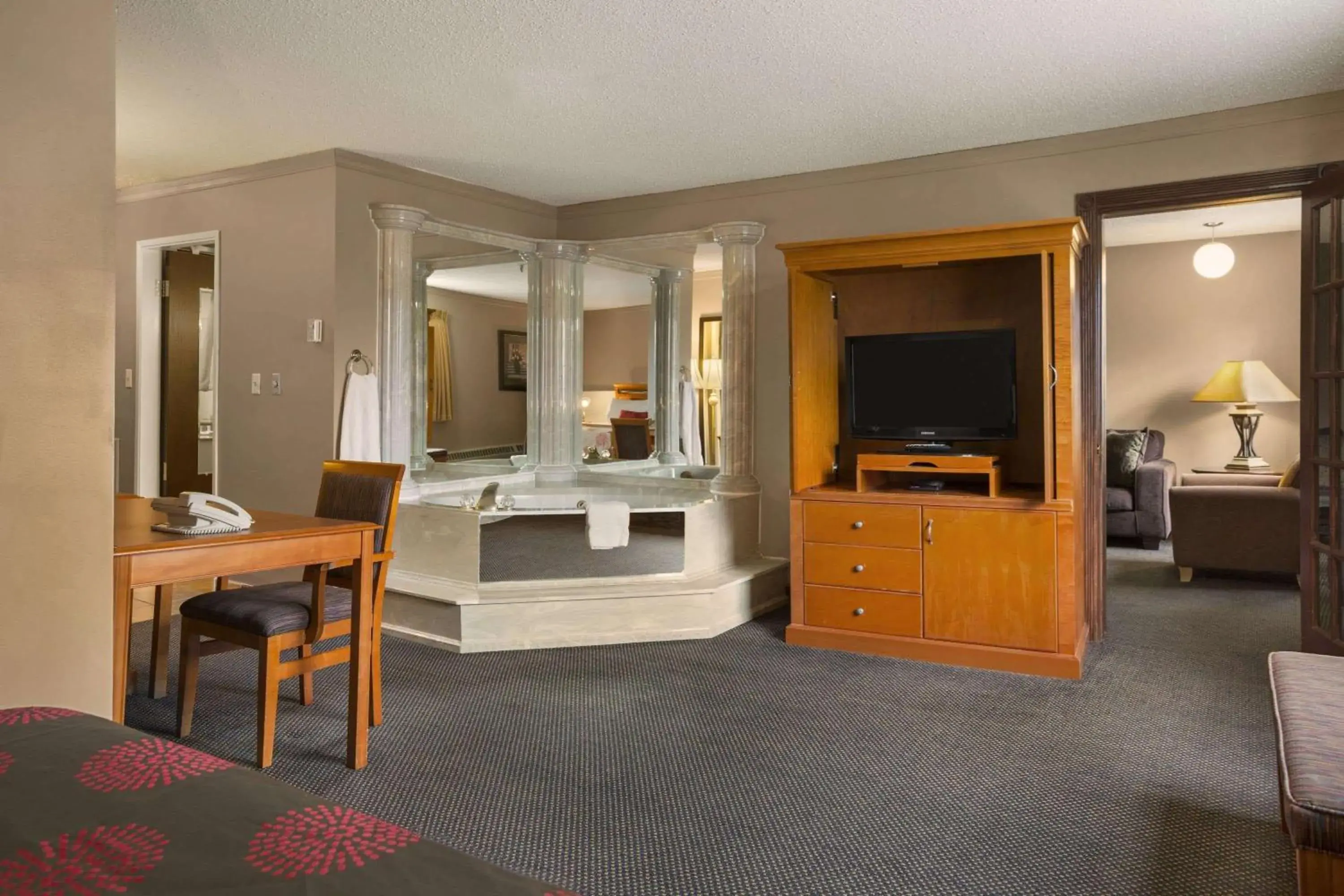 Photo of the whole room, TV/Entertainment Center in Ramada by Wyndham Prince Albert