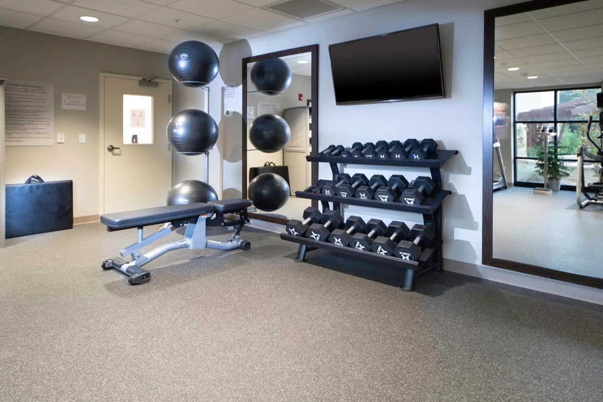 Fitness centre/facilities, Fitness Center/Facilities in Staybridge Suites - Summerville, an IHG Hotel