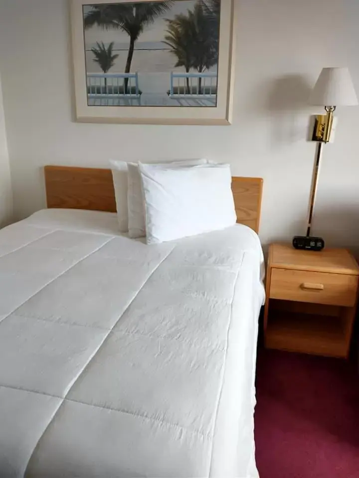 Photo of the whole room, Bed in Sauk River Inn & Suites, a Travelodge by Wyndham Photo of the whole room, Bed in Sauk River Inn & Suites, a Travelodge by Wyndham