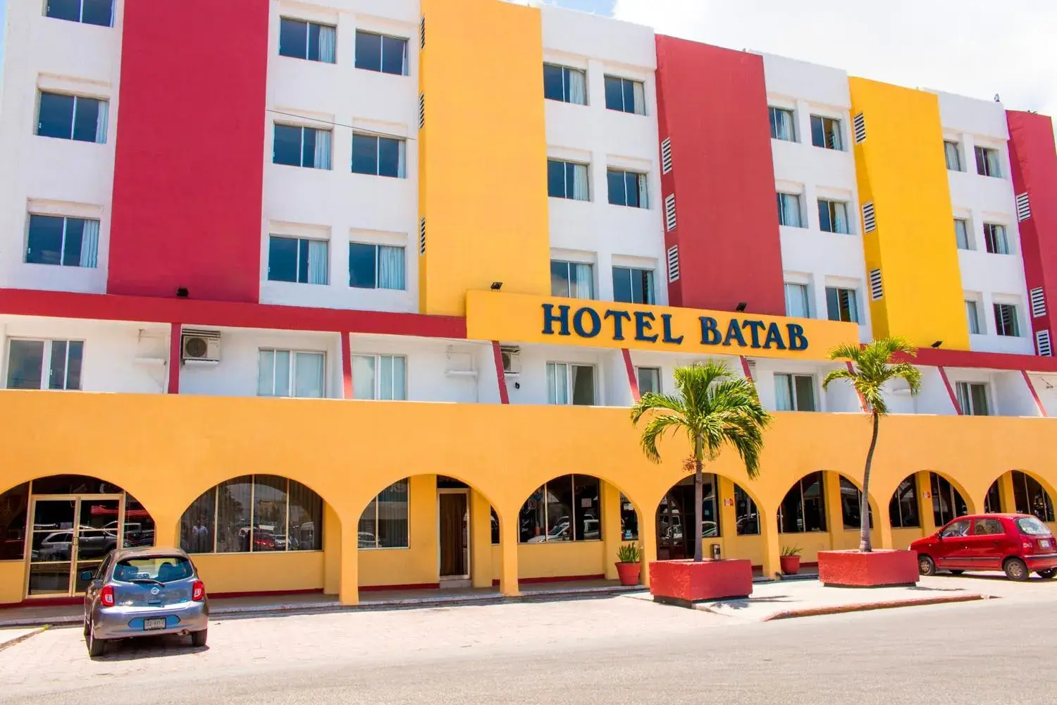 Facade/entrance, Property Building in Hotel Batab