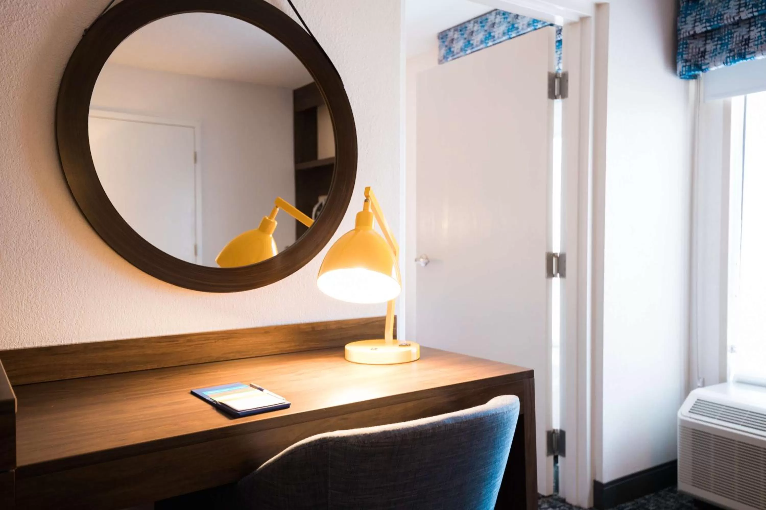 Bedroom, Bed in Hampton Inn by Hilton of Kuttawa Eddyville