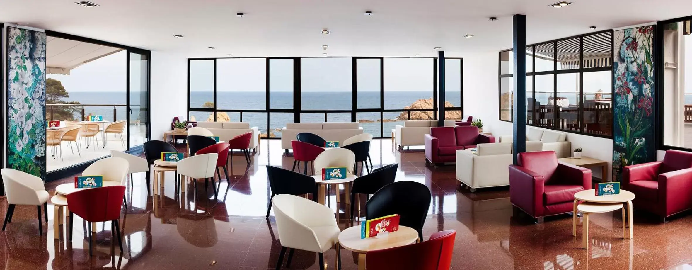 Communal lounge/ TV room, Restaurant/Places to Eat in Gran Hotel Reymar