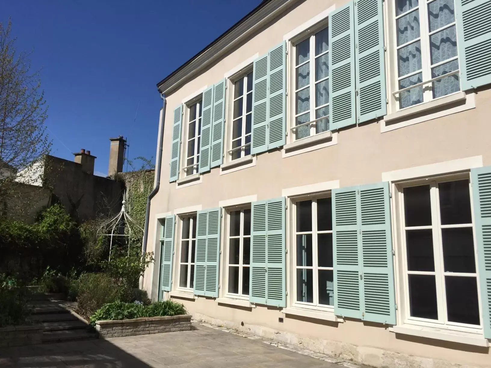 Spring, Property Building in Hôtel Particulier de Champrond