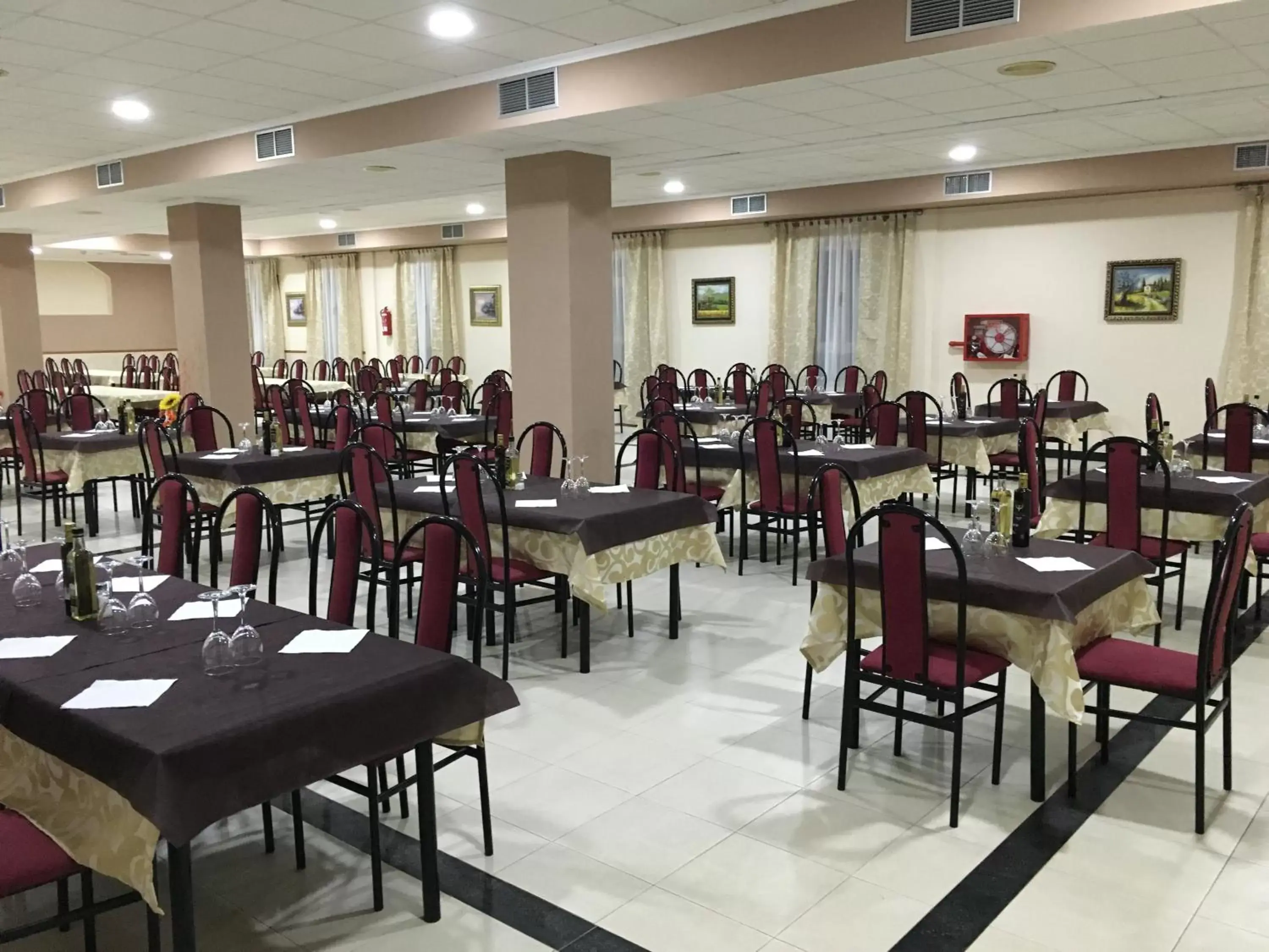 Restaurant/Places to Eat in Hotel Don Juan