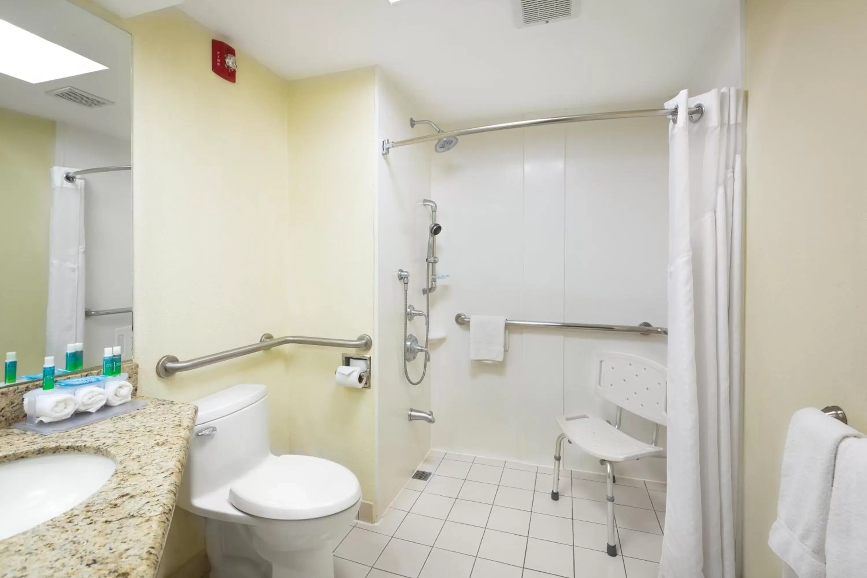 Bathroom in Holiday Inn Express San Jose Airport, an IHG Hotel