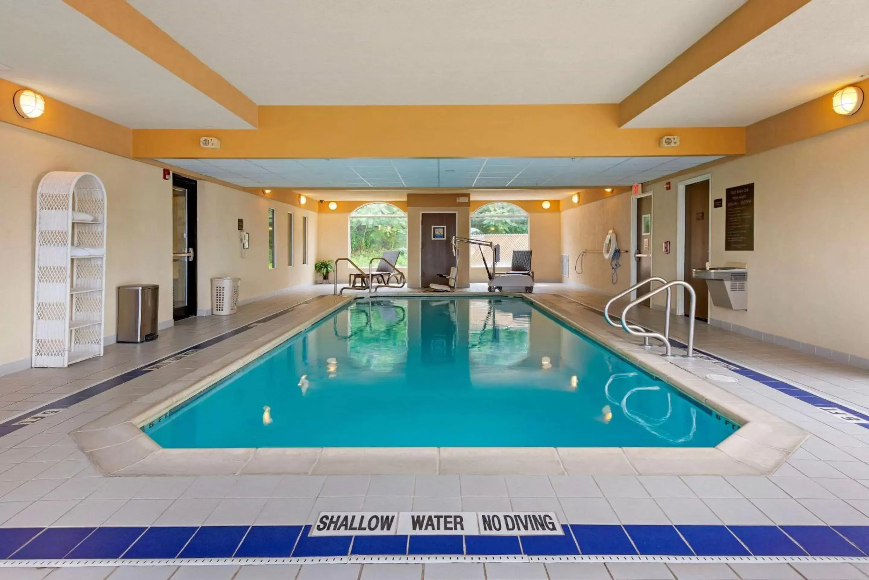 Activities, Swimming Pool in Comfort Inn & Suites Wilkes Barre - Arena