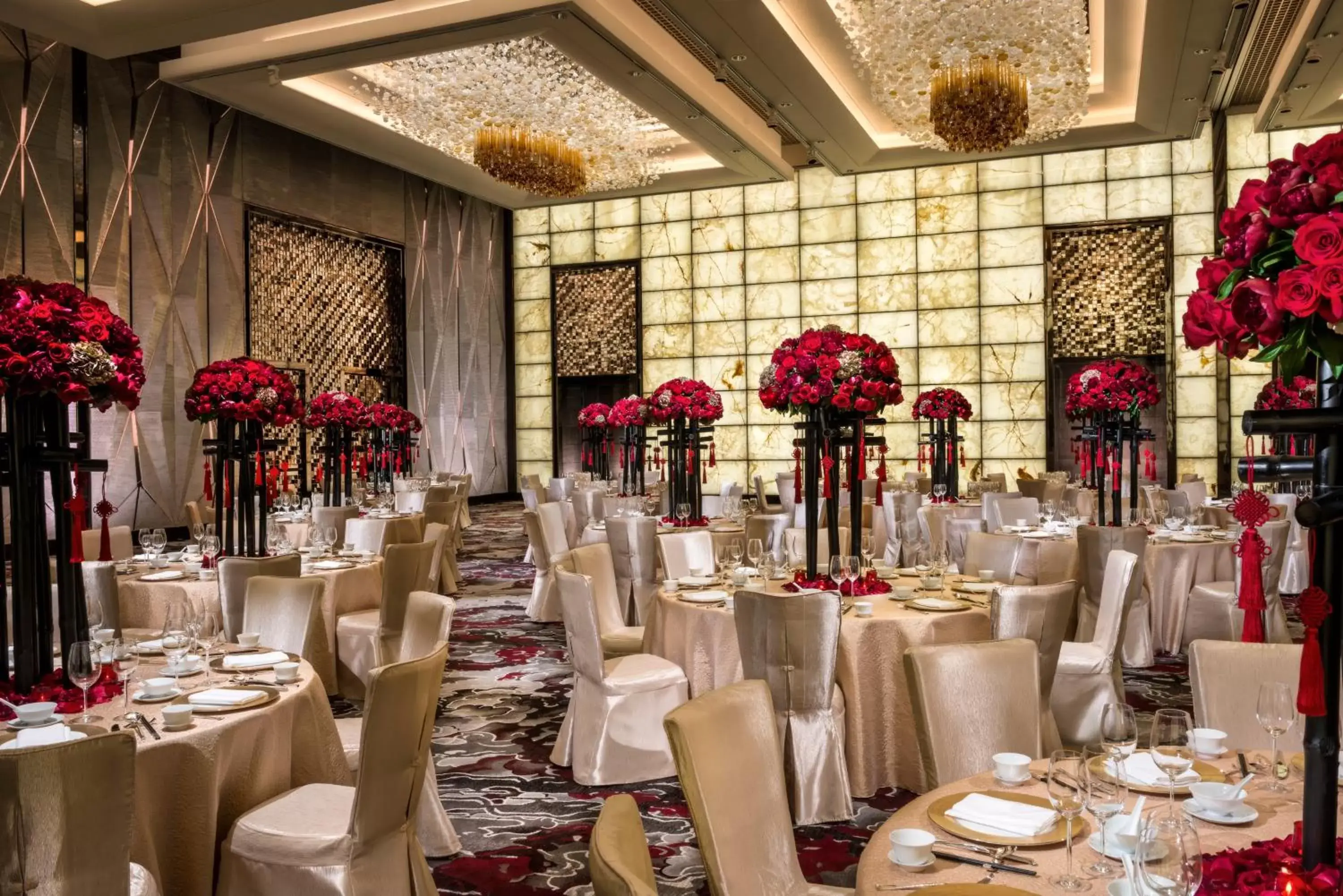 Restaurant/places to eat, Banquet Facilities in Four Seasons Hotel Guangzhou - Free Shuttle Bus to Canton Fair Complex during Canton Fair period