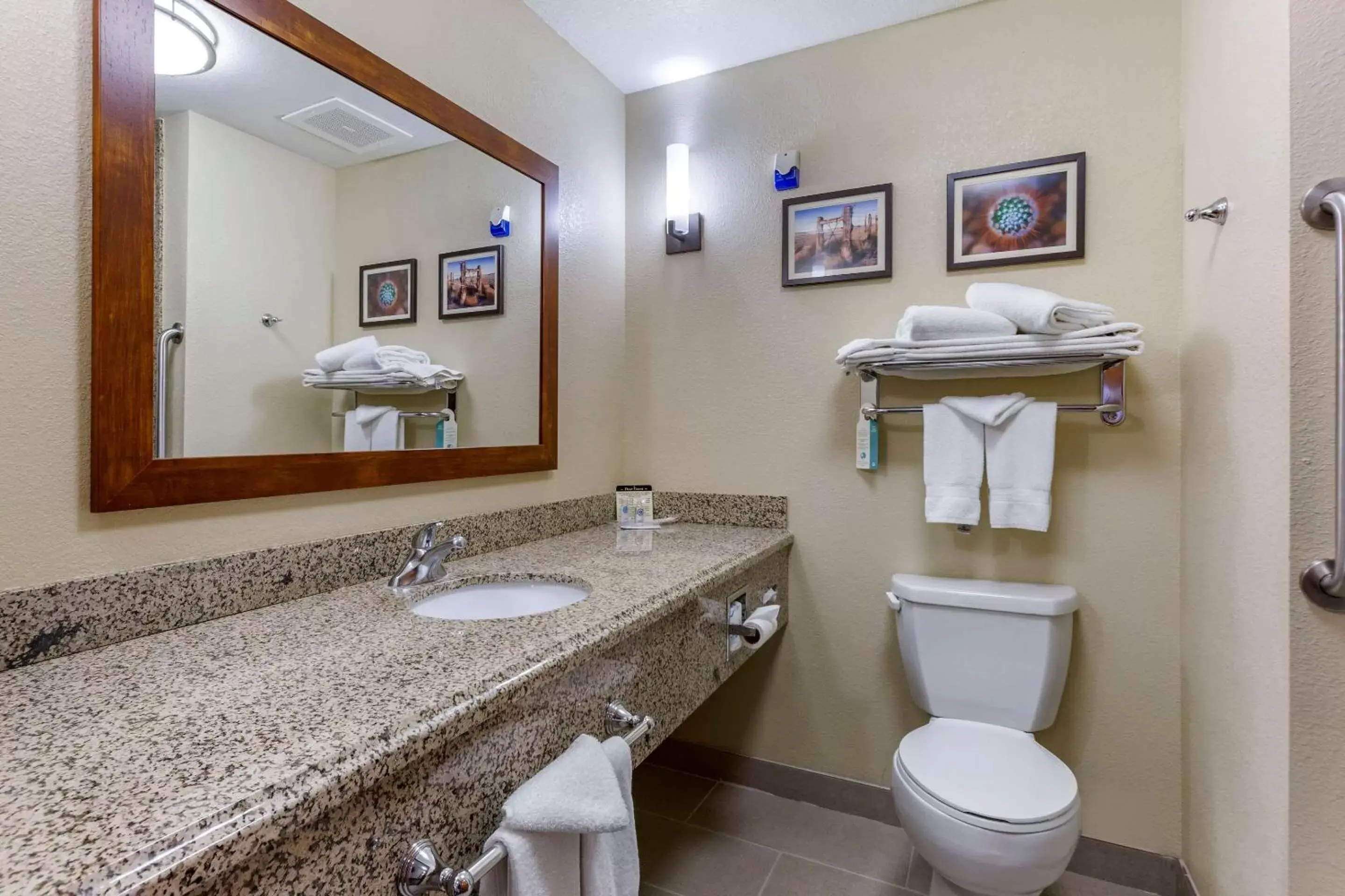 Photo of the whole room, Bathroom in Comfort Suites Hobbs