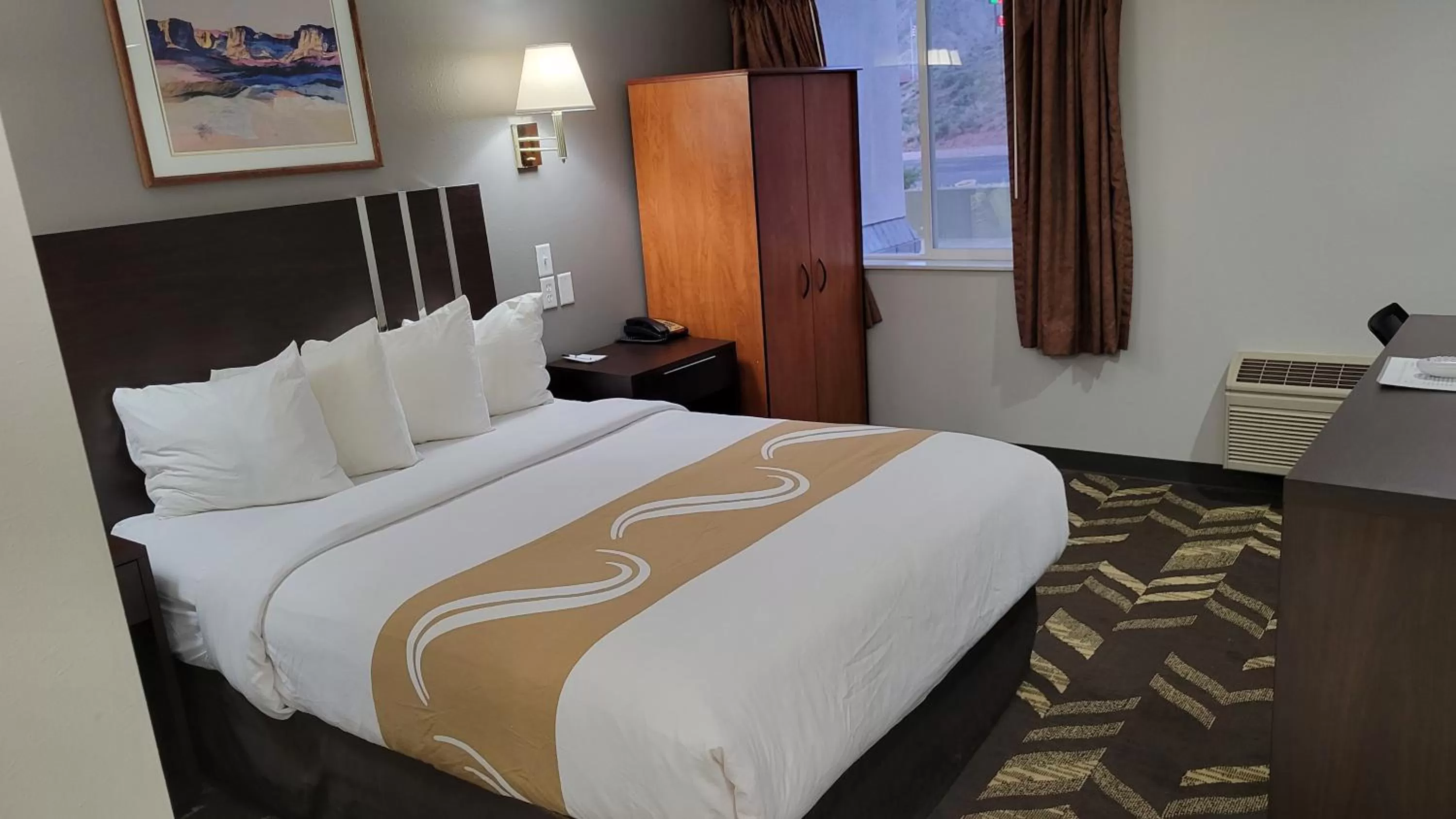 Photo of the whole room in Quality Inn & Suites Salina National Forest Area