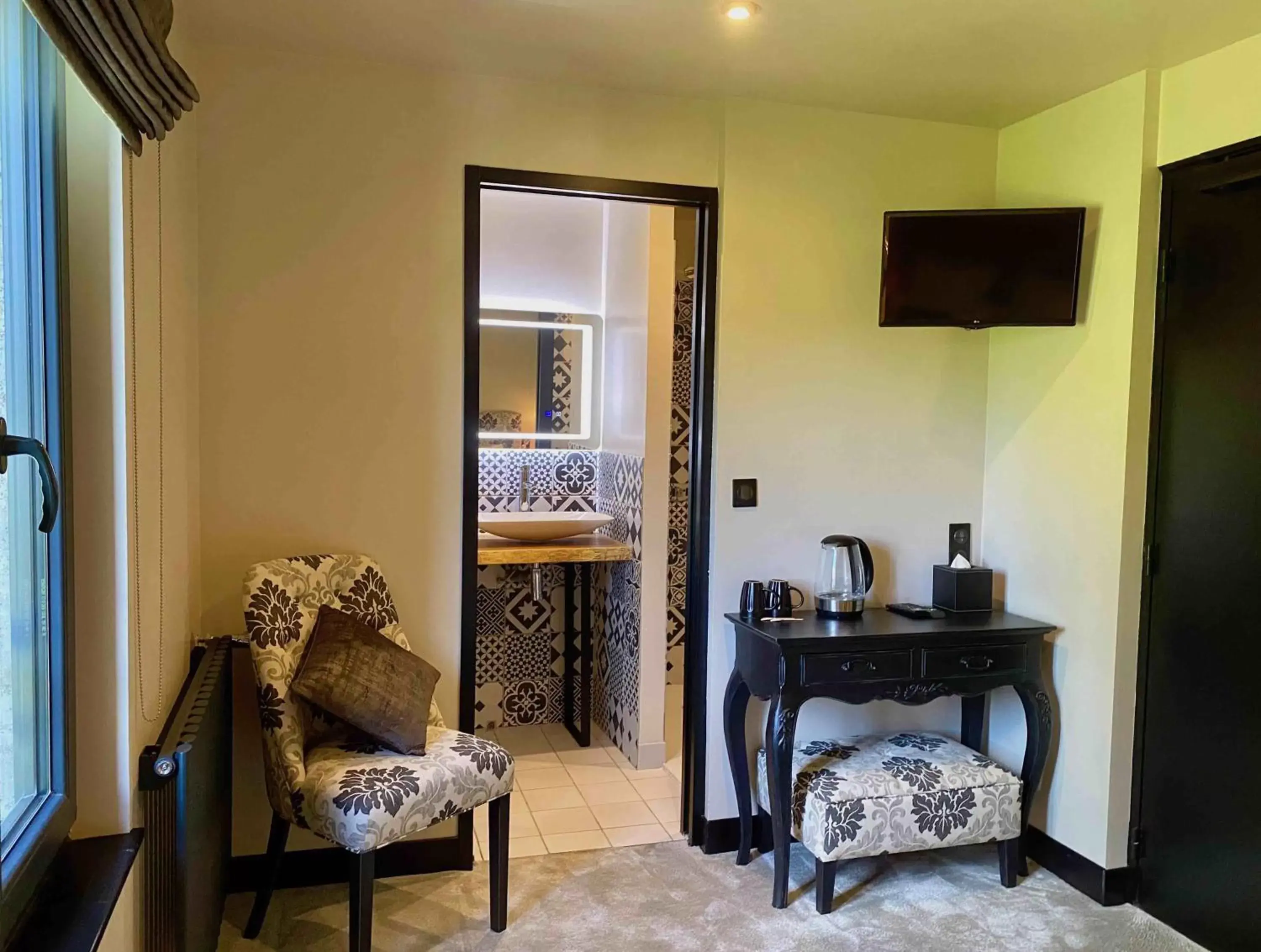 Bedroom, Seating Area in Le Moulin Fouret