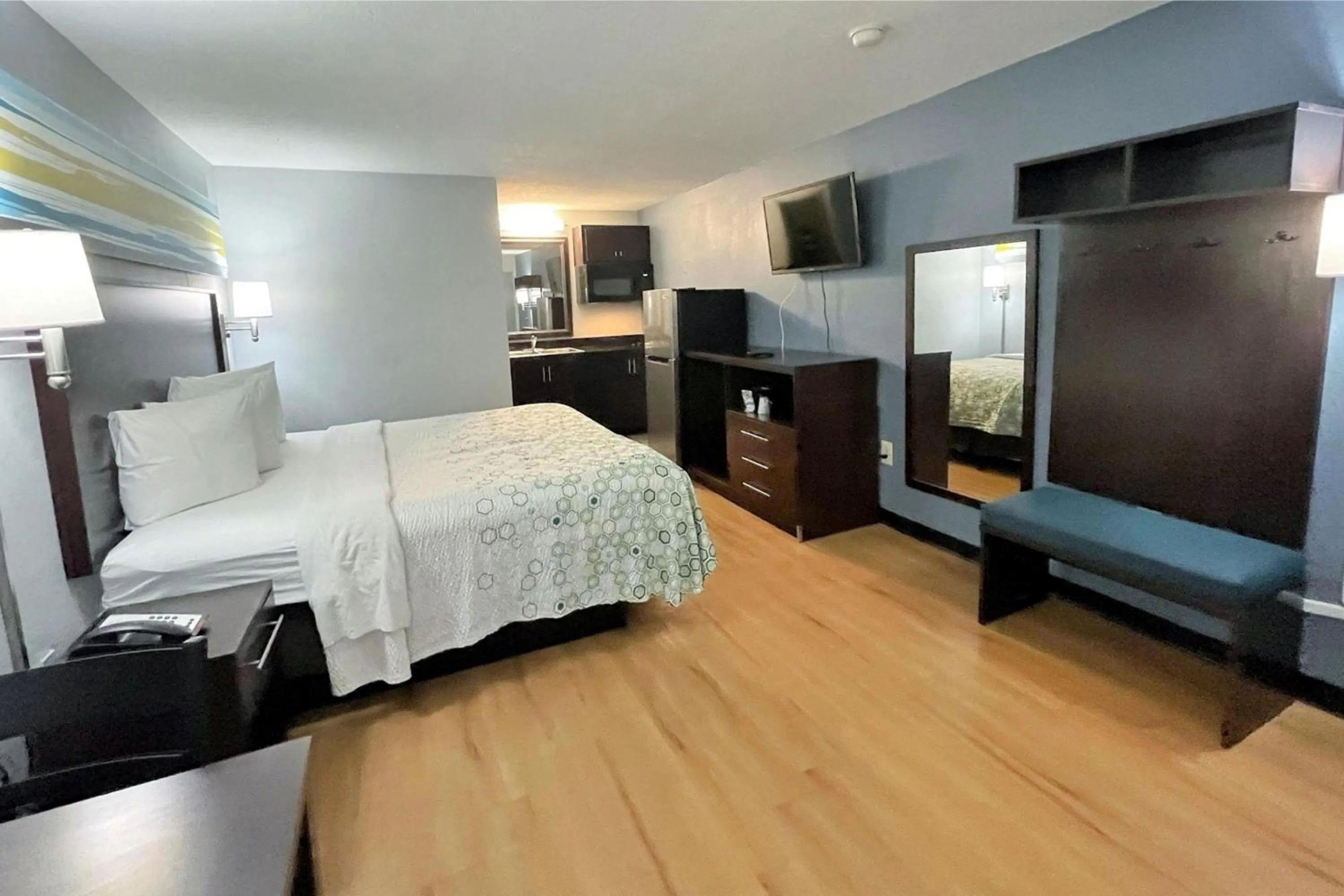 Bedroom, Bed in HomeTowne Studios by Red Roof Augusta