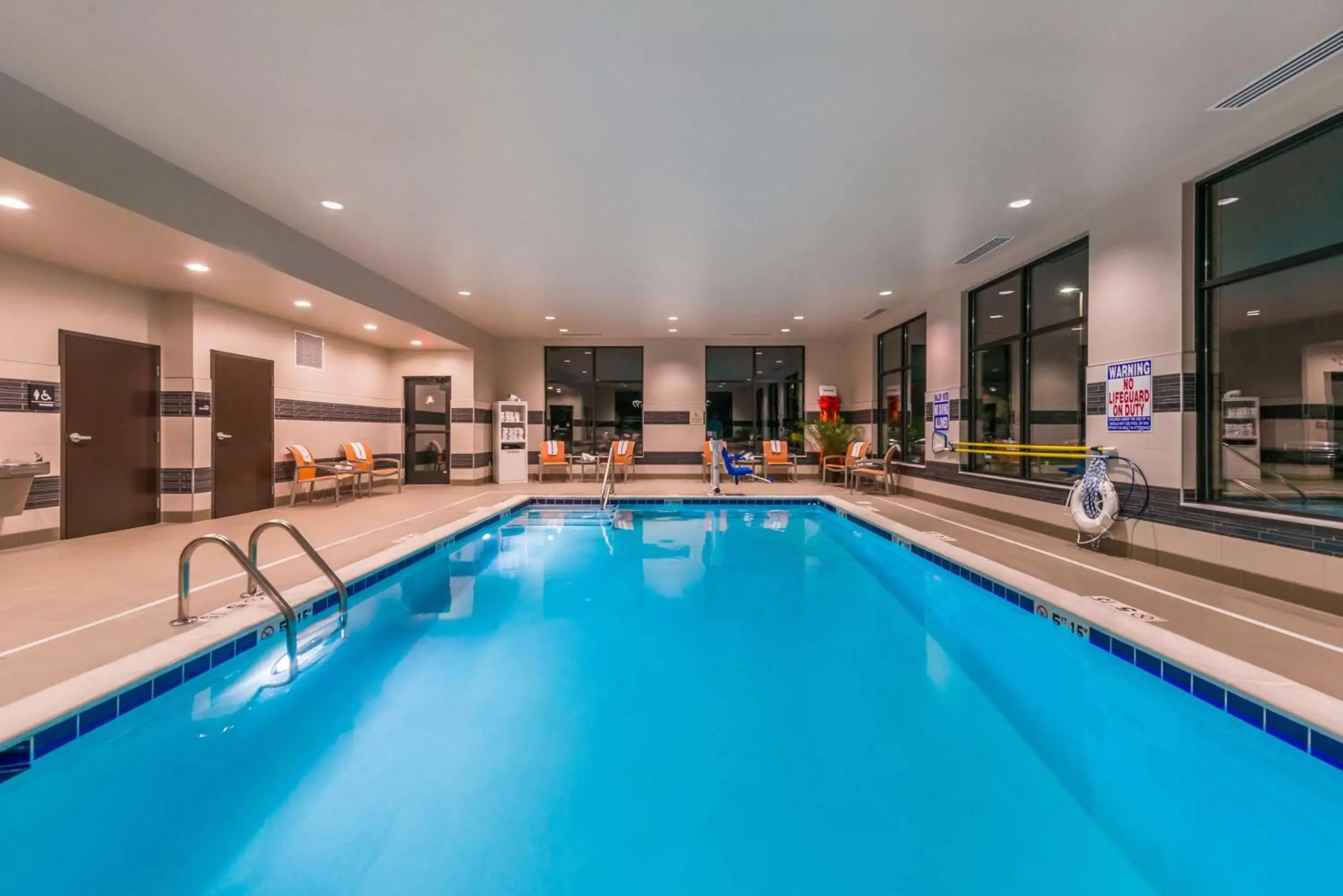 Swimming Pool in Hampton Inn & Suites Wixom/Novi/Detroit, Mi