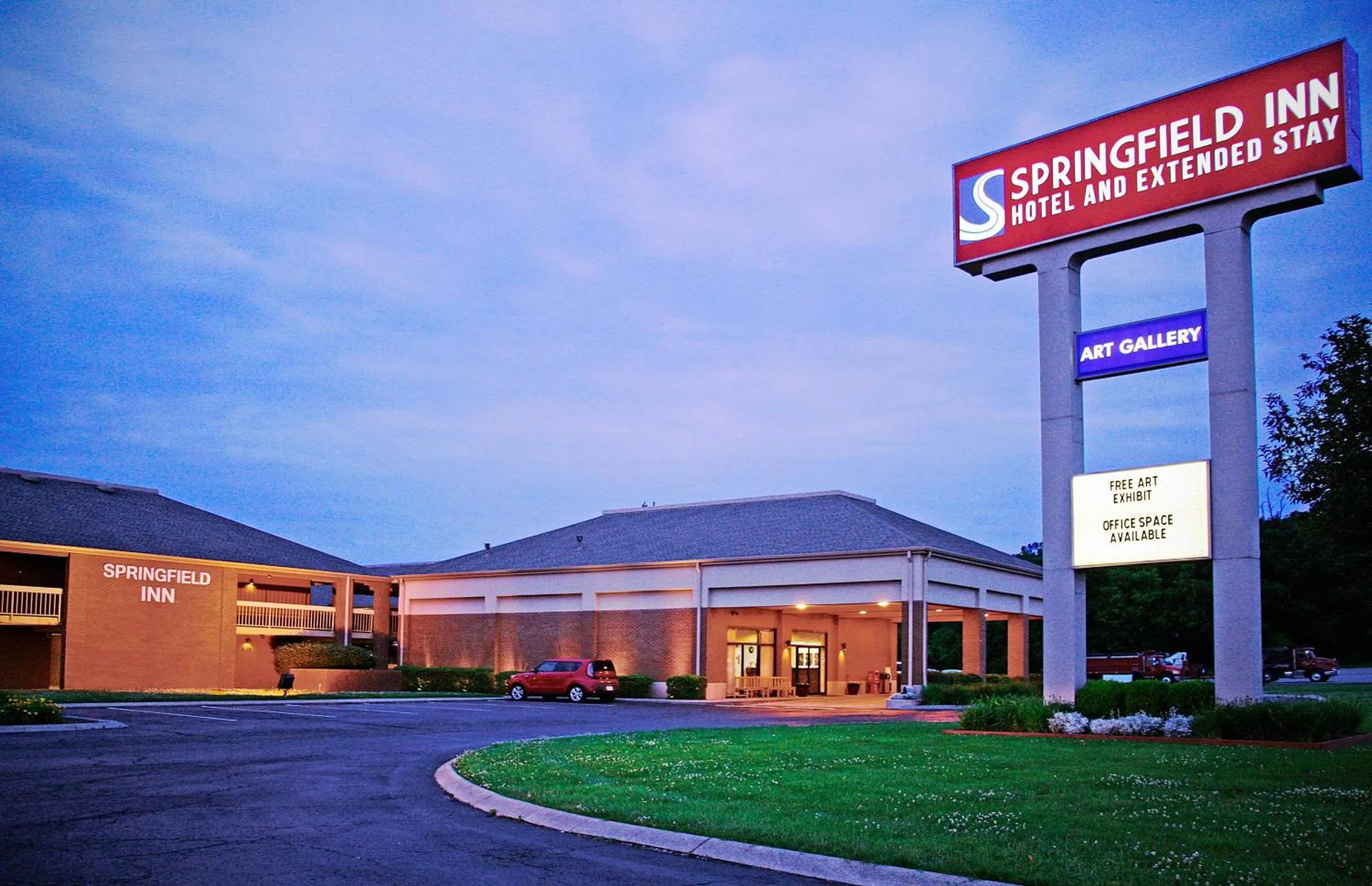 Facade/entrance in Springfield Inn TN