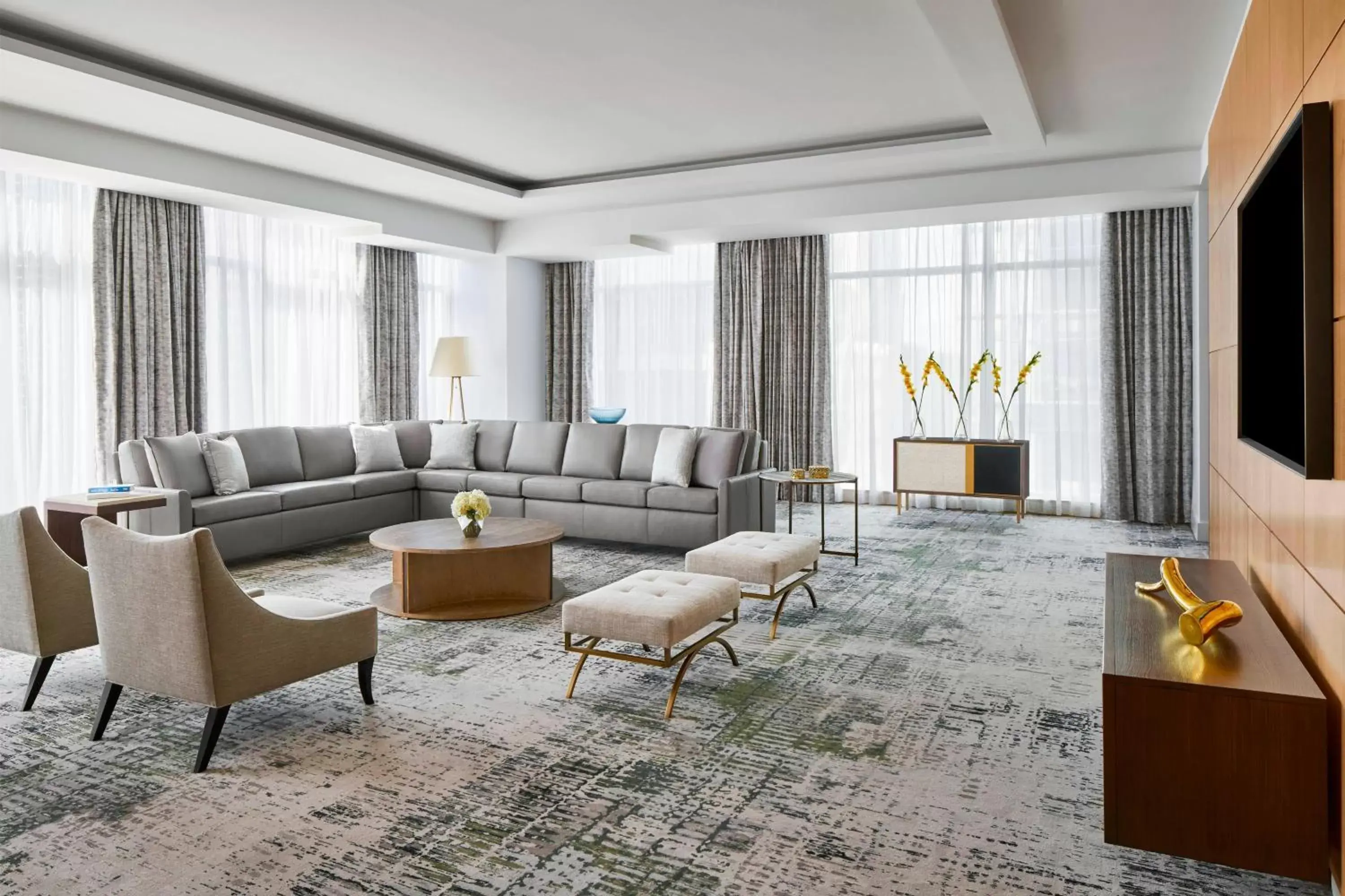 Living room, Seating Area in The Ritz-Carlton, Charlotte