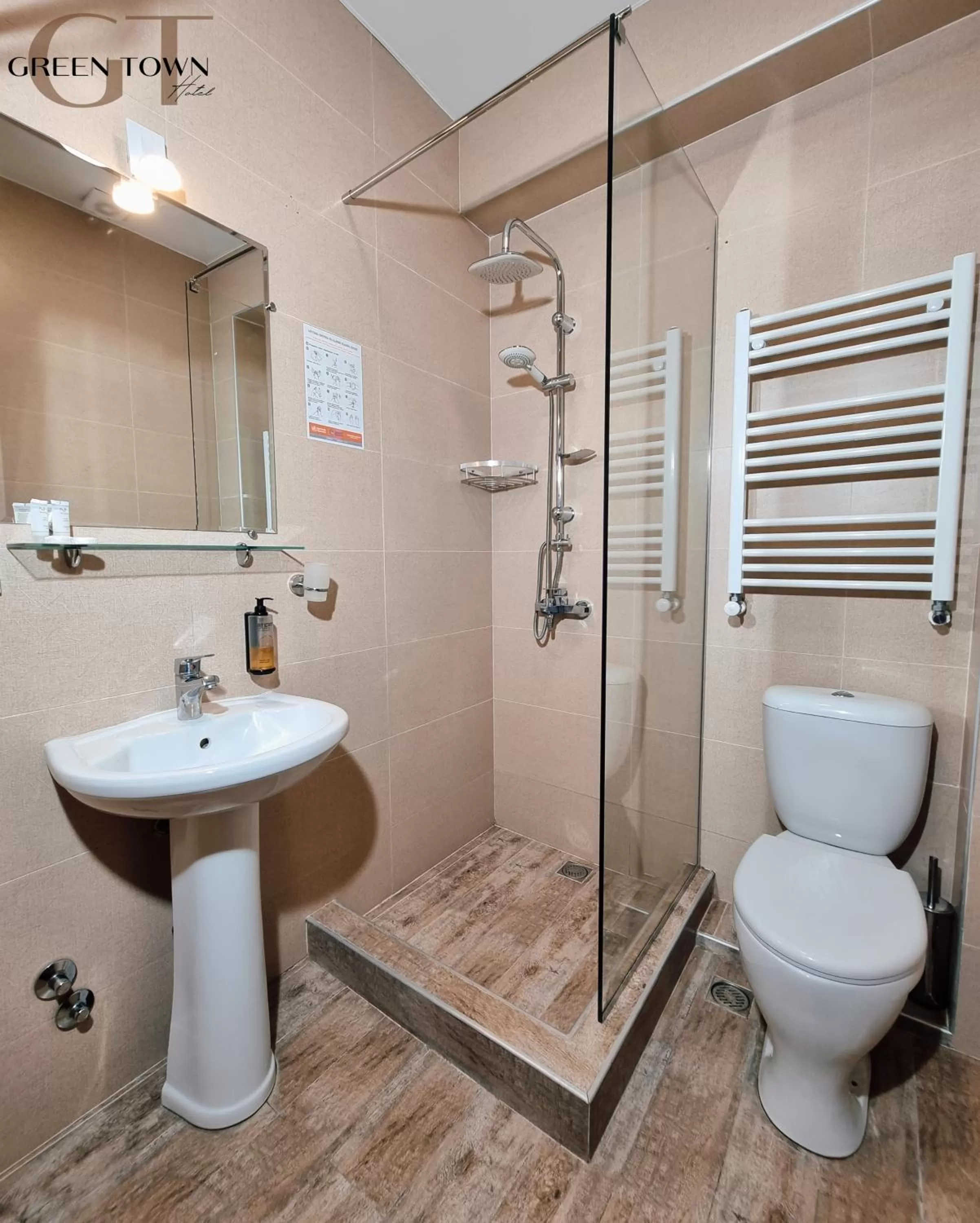 Bathroom in Hotel Green Town