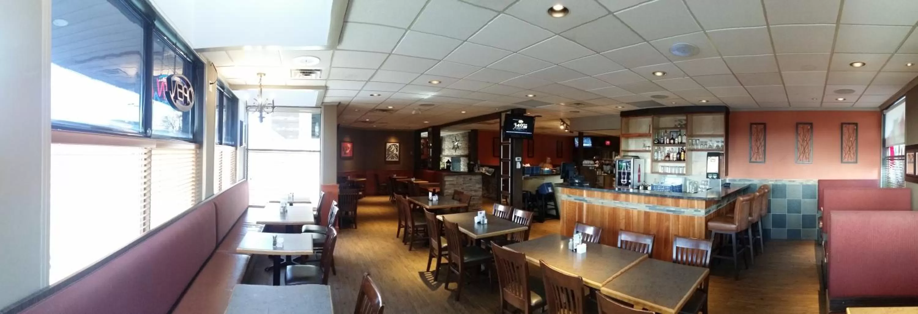 Restaurant/Places to Eat in Bear Country Inn