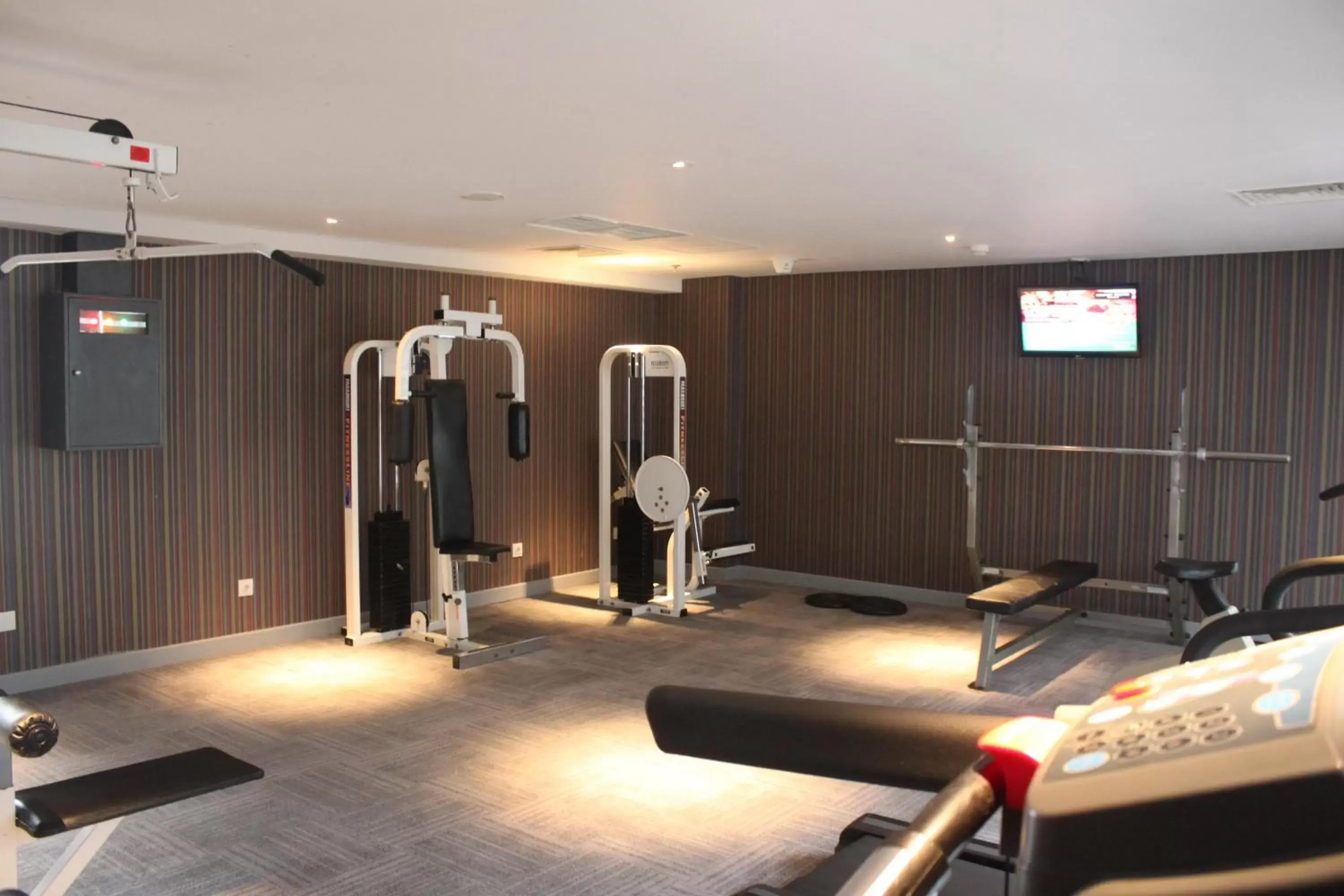 Fitness centre/facilities, Fitness Center/Facilities in CROWN PRINCE Hotel Surabaya Managed by Midtown Indonesia
