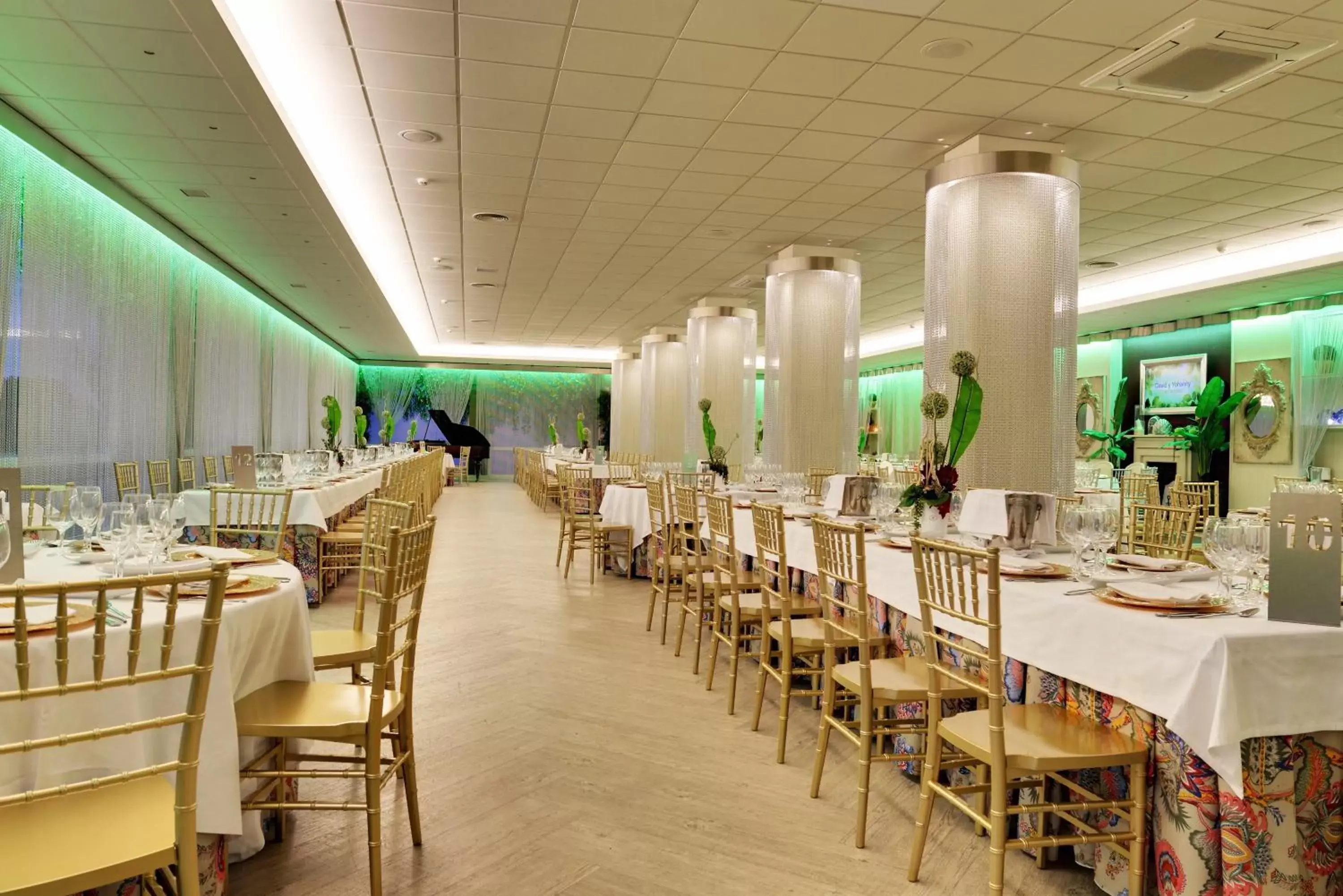 Restaurant/places to eat in Hotel Luze El Villa Restaurant/places to eat in Hotel Luze El Villa