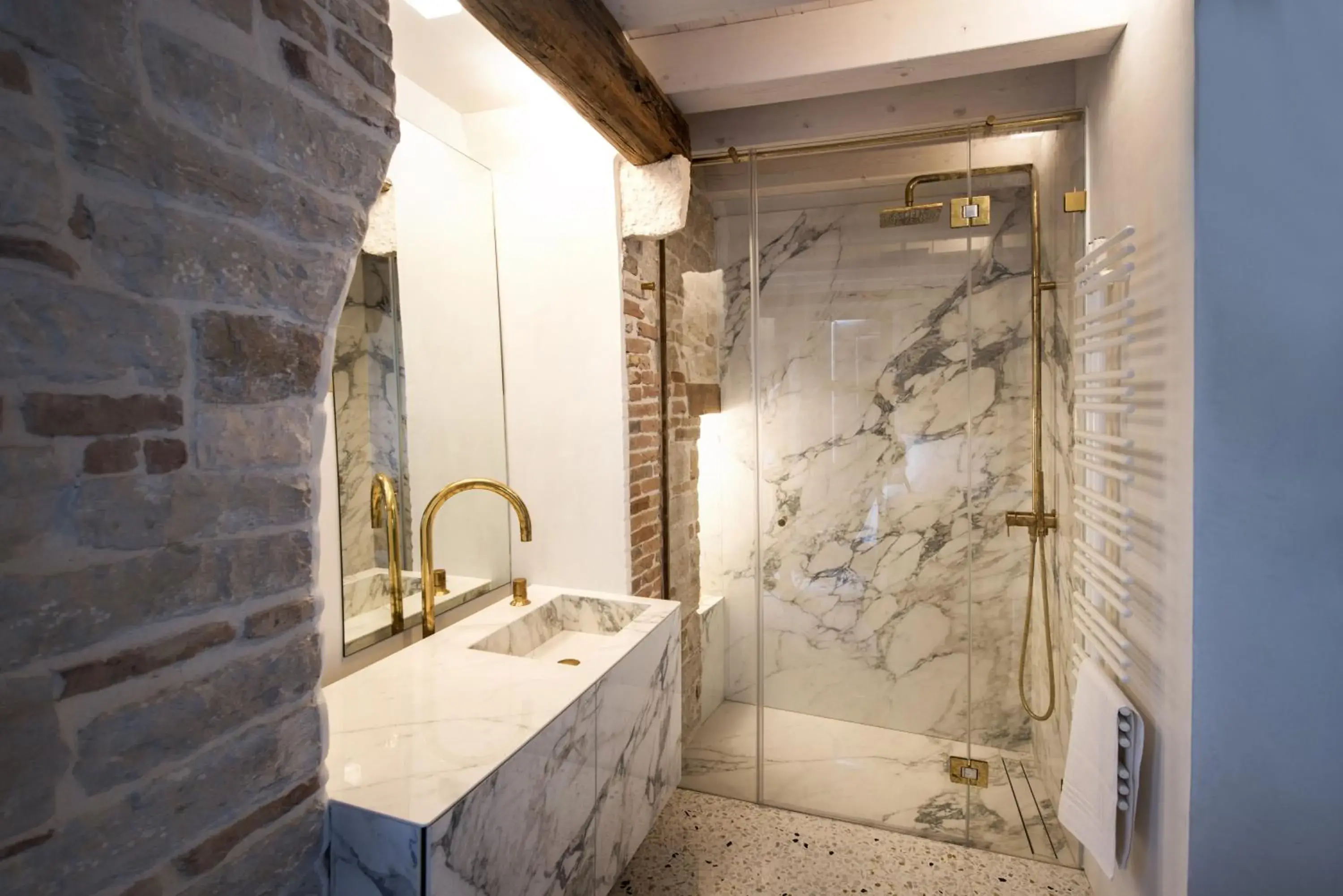 Shower, Bathroom in Spirito Santo Palazzo Storico