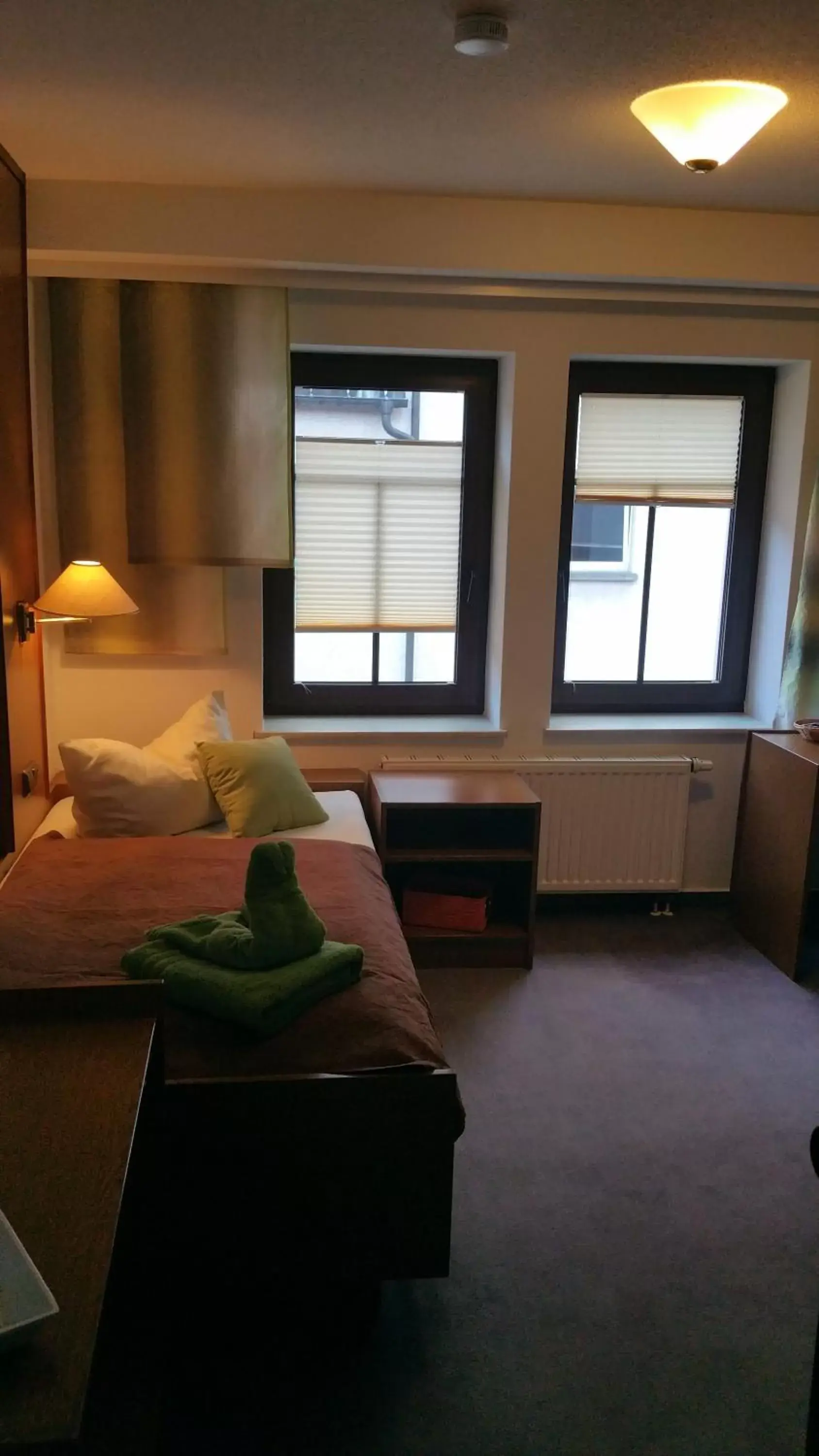 Photo of the whole room, Bed in Hotel Am Markt