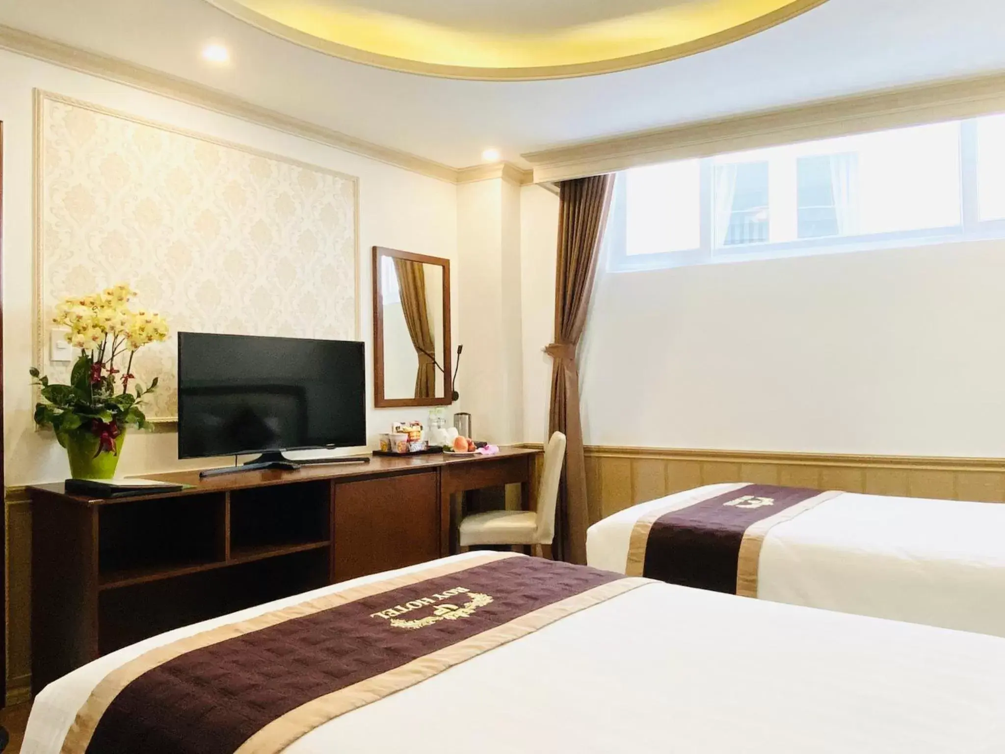 Bedroom, Bed in Roy Dala Hotel