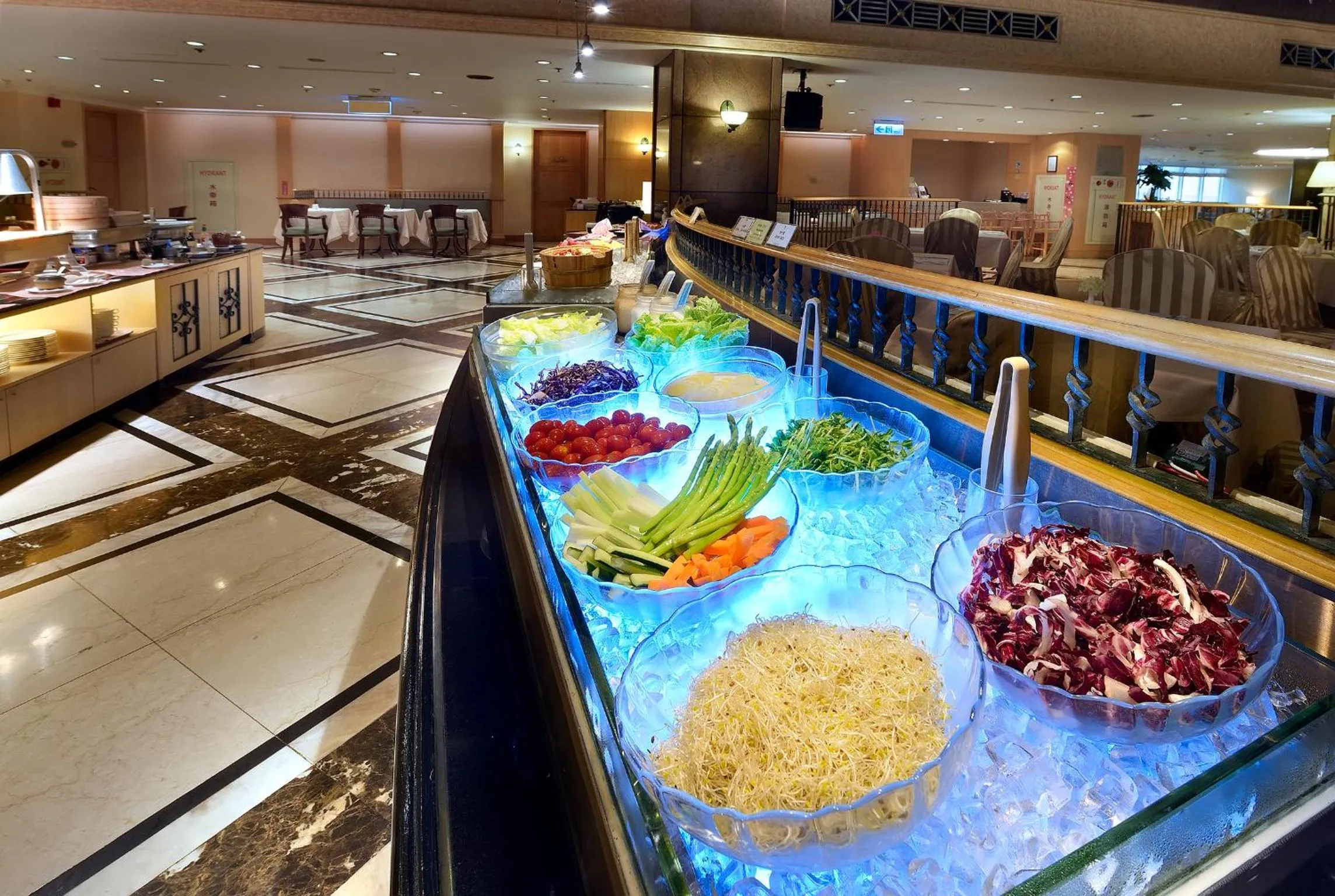 Food in Le Midi Hotel Jungli