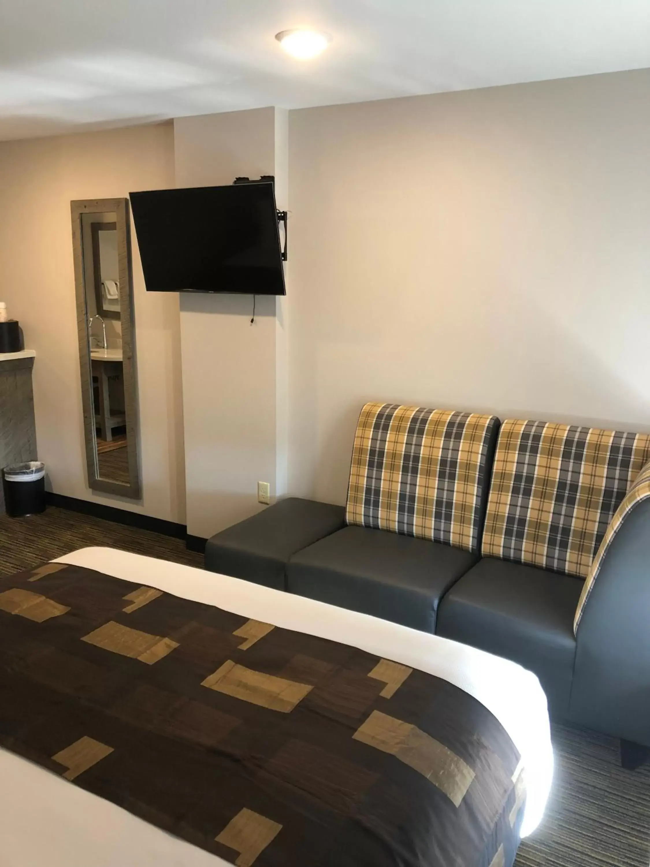 Bed in Kelly Inn West Yellowstone Bed in Kelly Inn West Yellowstone