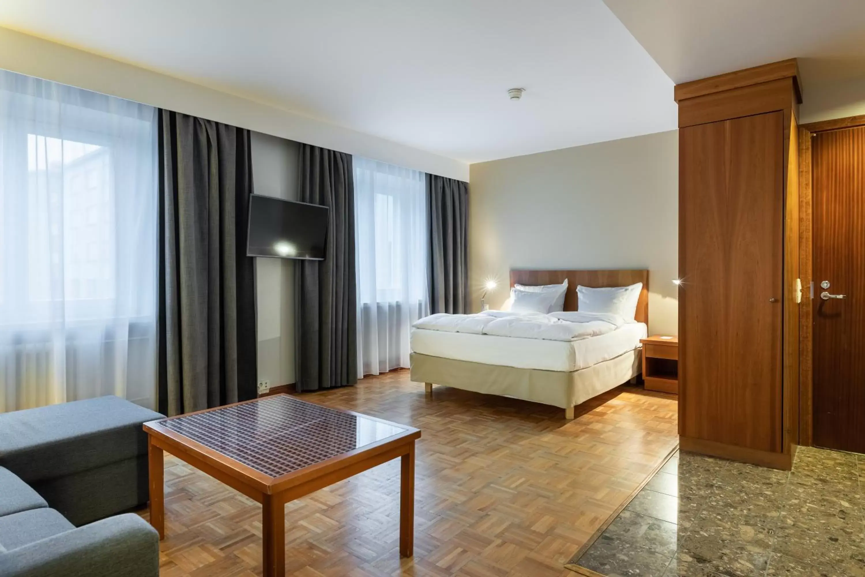 Bedroom, Bed in Original Sokos Hotel Royal Vaasa