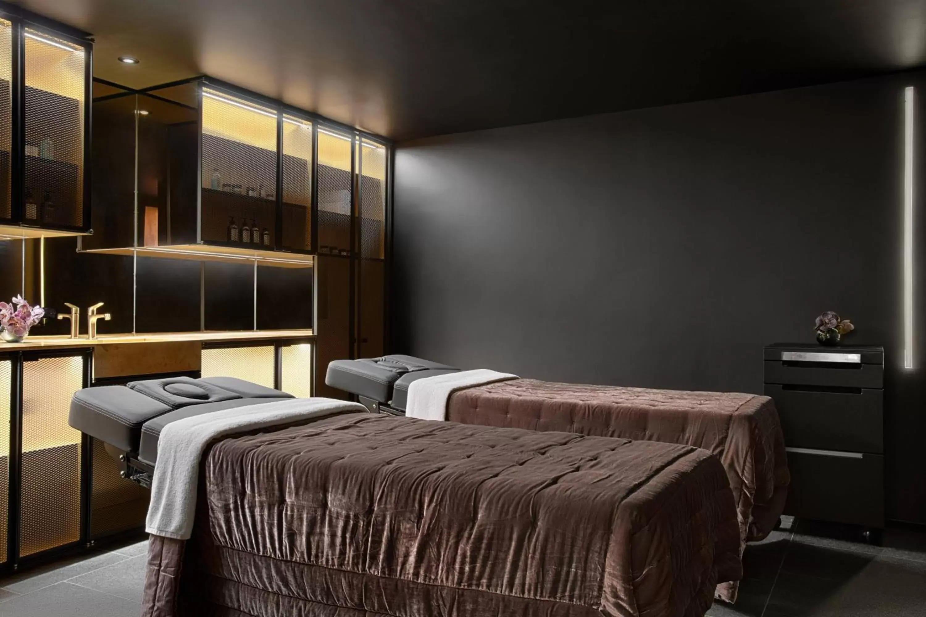 Spa and wellness centre/facilities, Bed in W Amsterdam