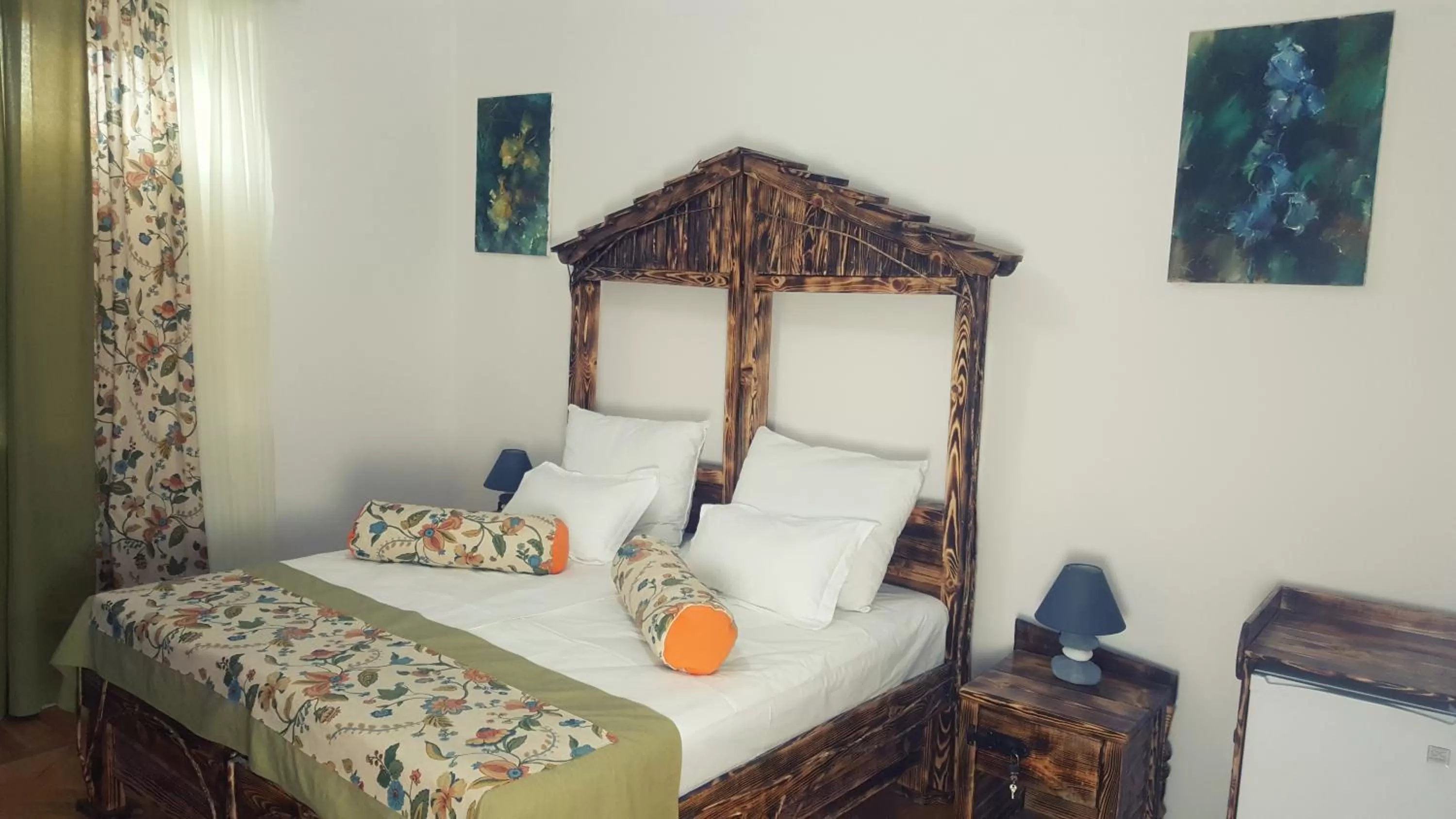 Photo of the whole room in Machanents Art Hotel