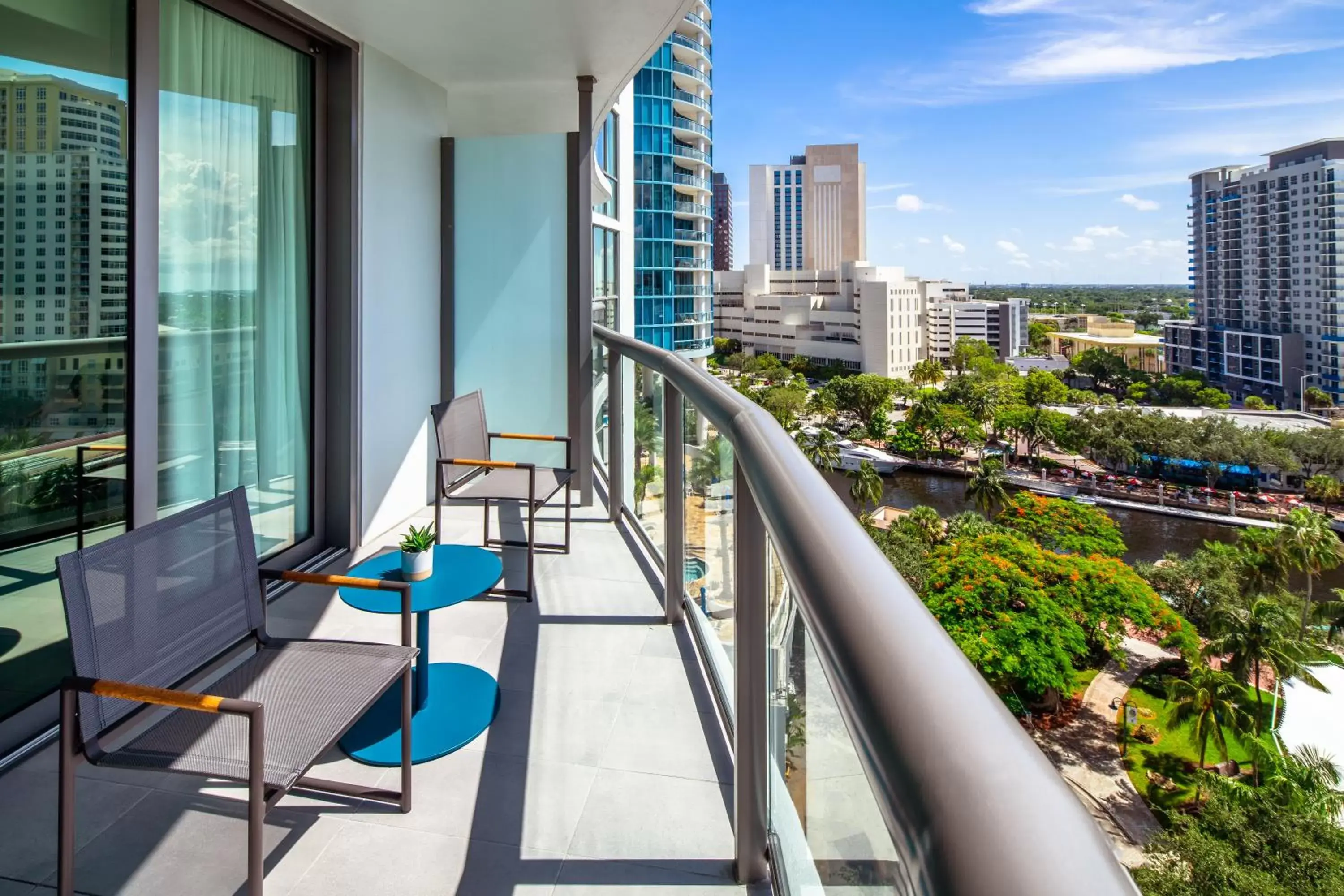 City view, Balcony/Terrace in Hyatt Centric Las Olas Fort Lauderdale