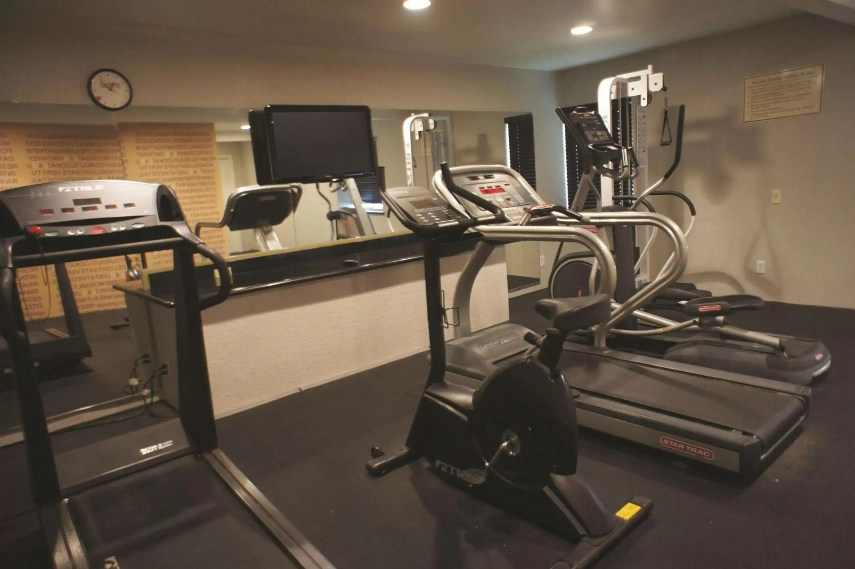 Fitness centre/facilities, Fitness Center/Facilities in La Quinta Inn by Wyndham El Dorado