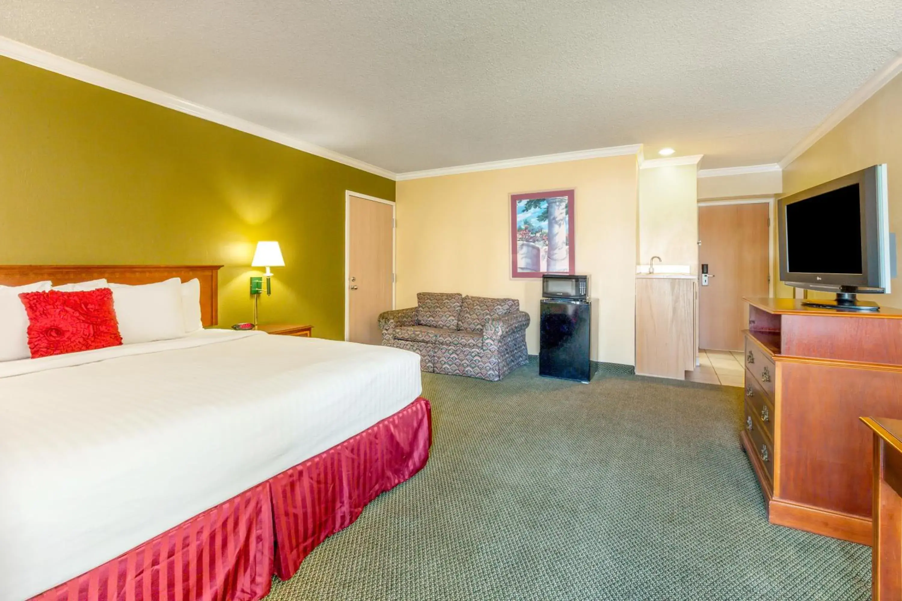 Bed in Extend-A-Suites - Amarillo West