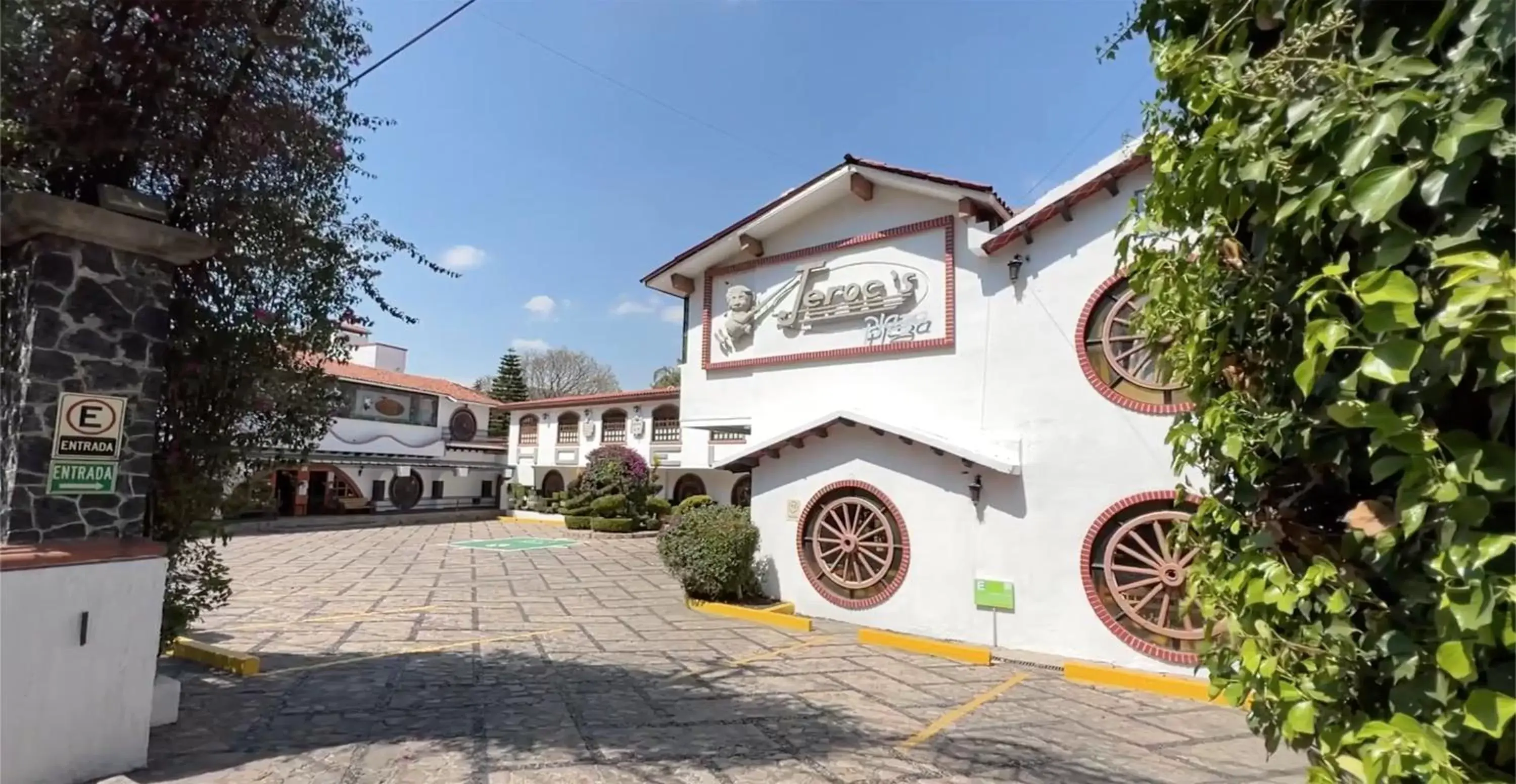 Facade/entrance, Property Building in GS Jerocs Tlaxcala