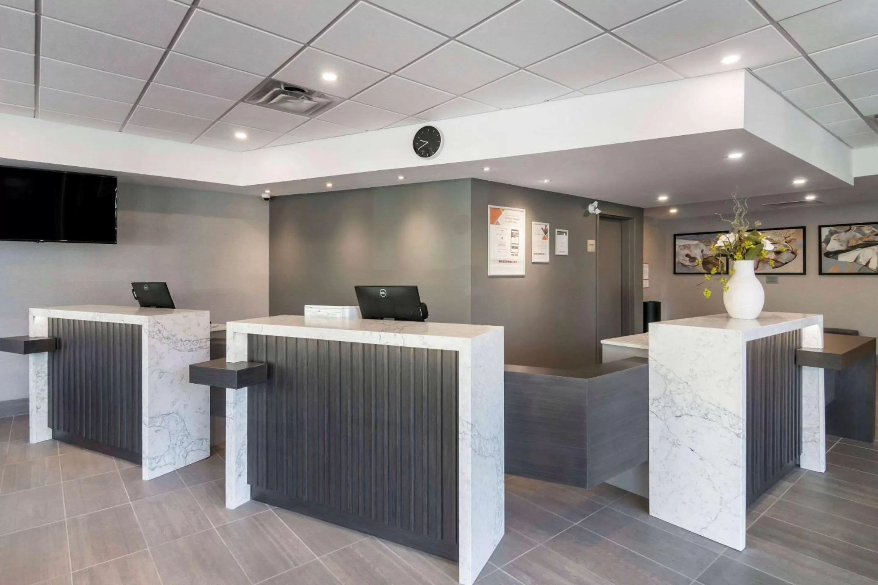 Lobby or reception in Quality Inn