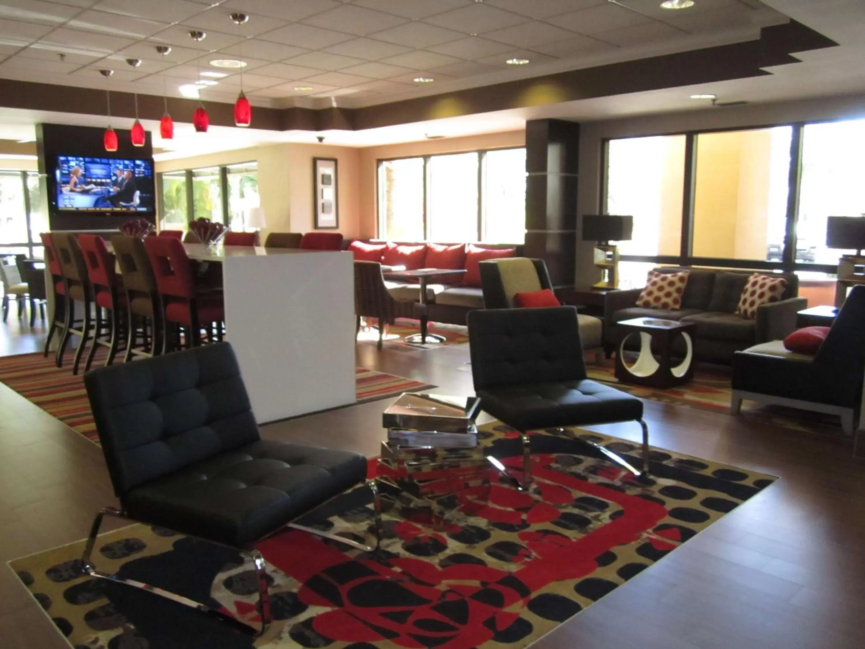 Lobby or reception, Lounge/Bar in Hampton Inn Fort Myers-Airport & I-75