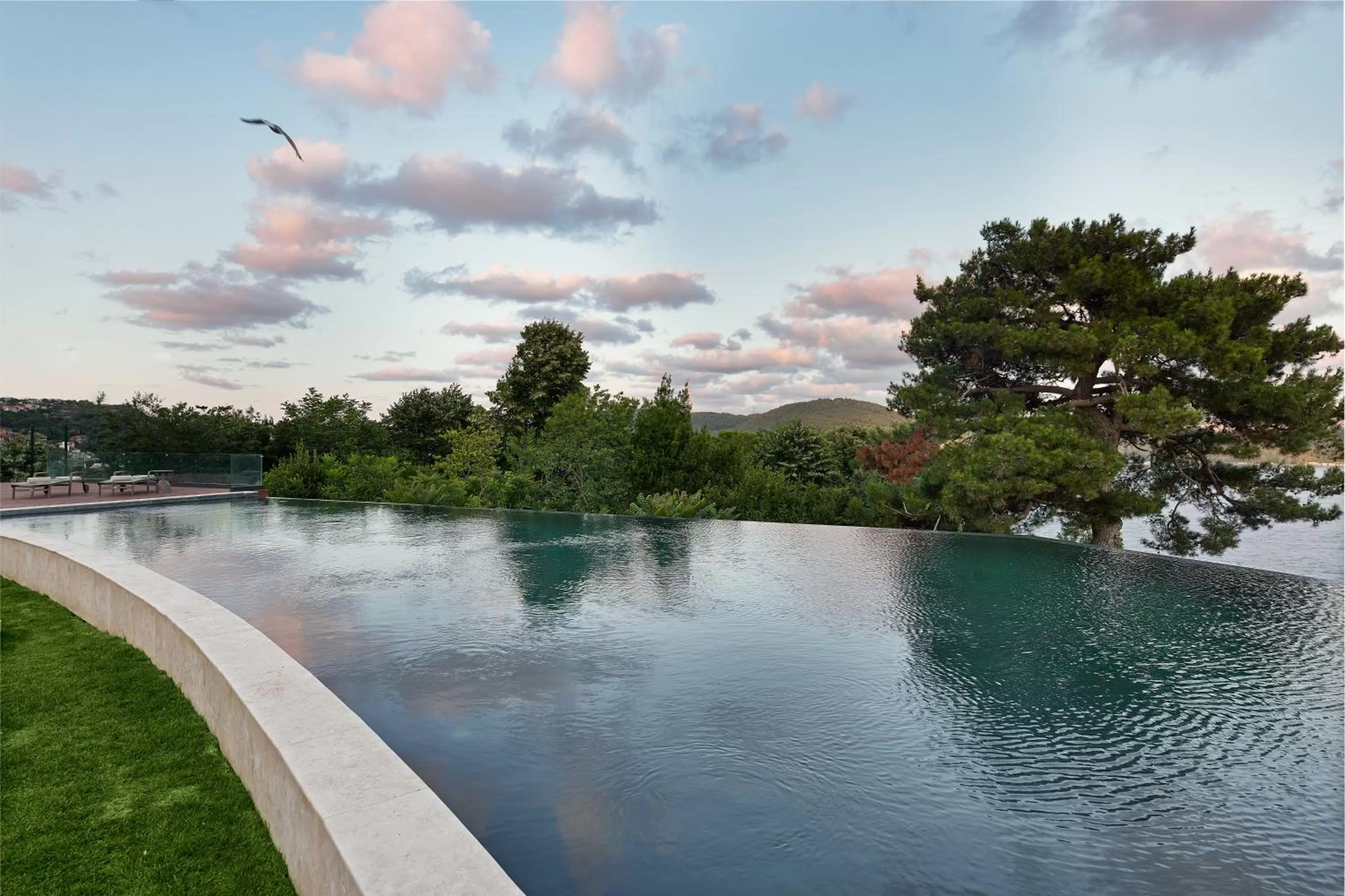 Swimming pool in Six Senses Kocatas Mansions