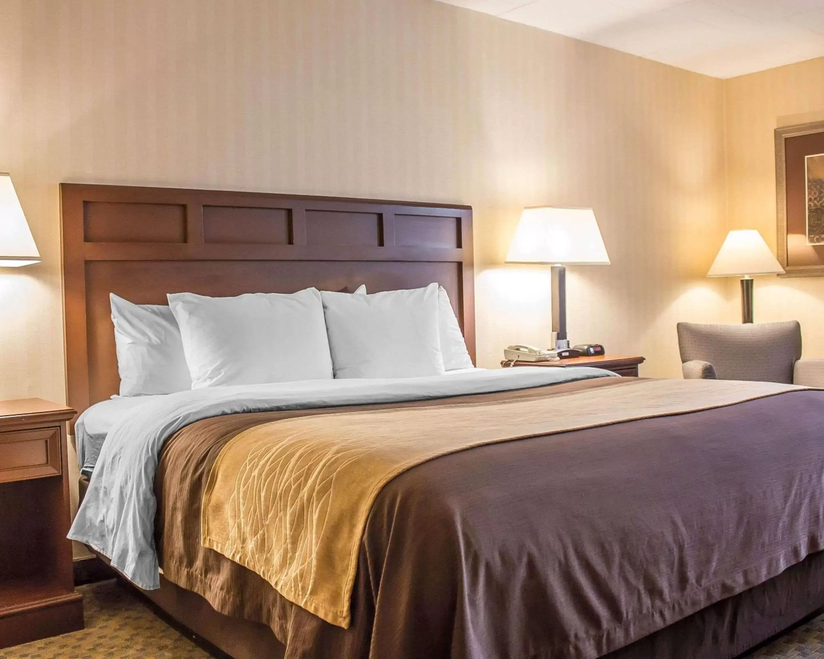 Photo of the whole room, Bed in Comfort Inn Wethersfield - Hartford