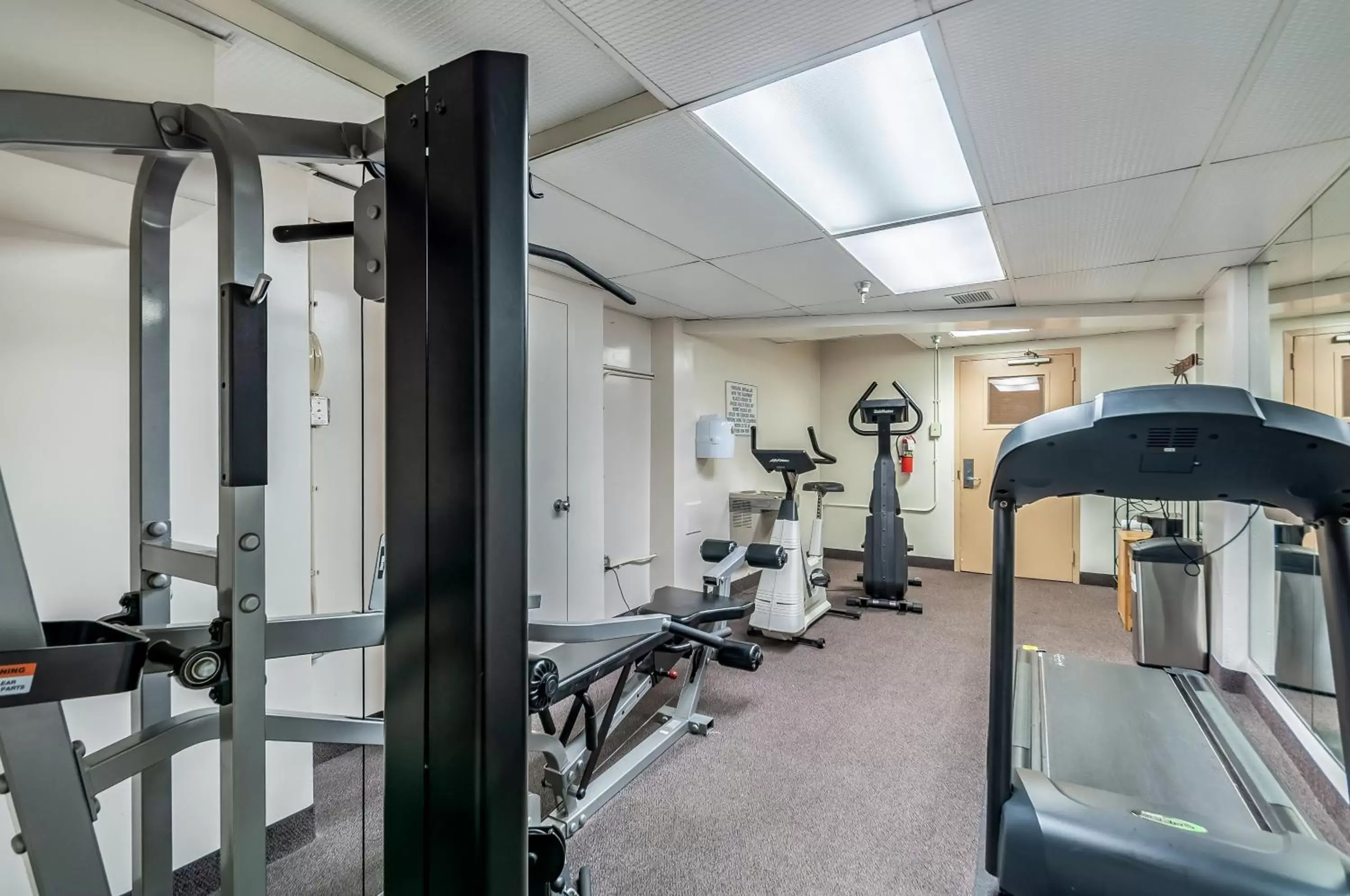 Fitness centre/facilities, Fitness Center/Facilities in Red Lion Hotel Rosslyn Iwo Jima